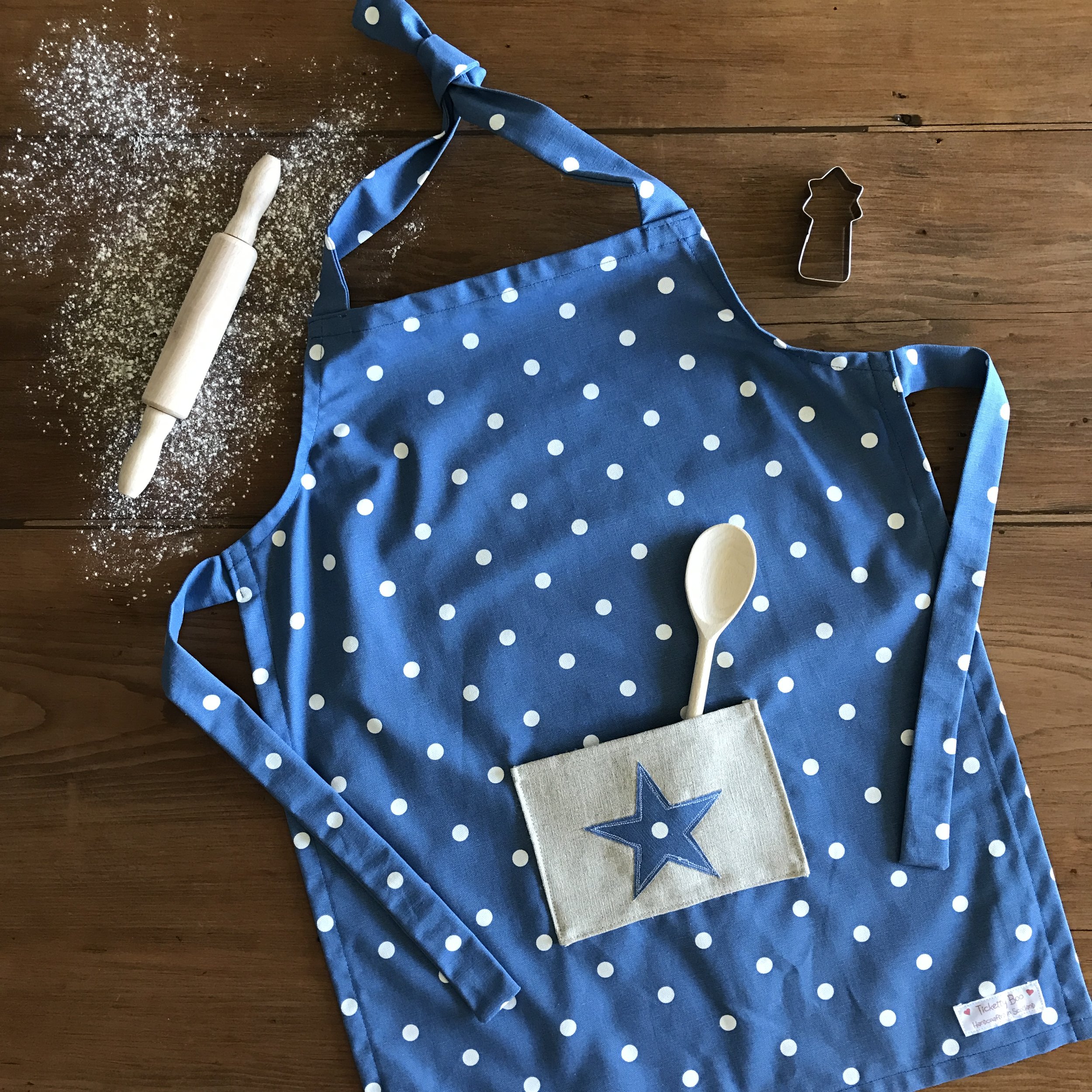 original blue dotty star childs apron.JPG