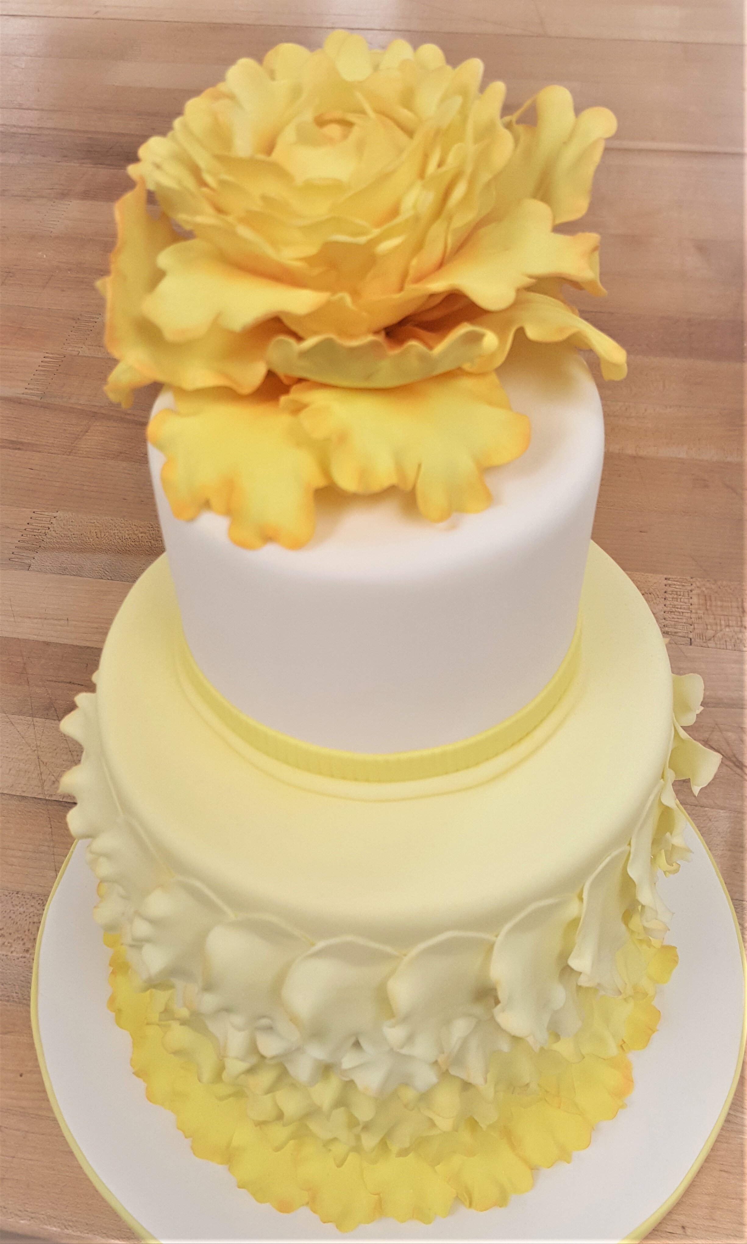 Chicago_Bakery-Yellow_Tiered_Cake.jpg