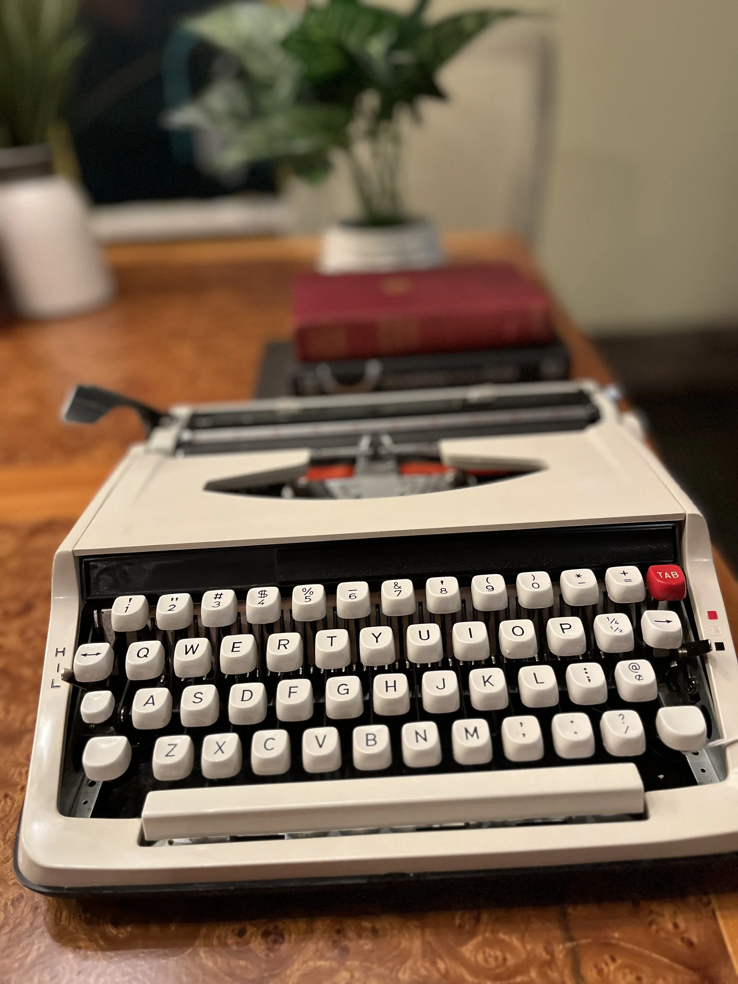 1960s Brother Activator 800 Typewriter 549 — Art of Vintage
