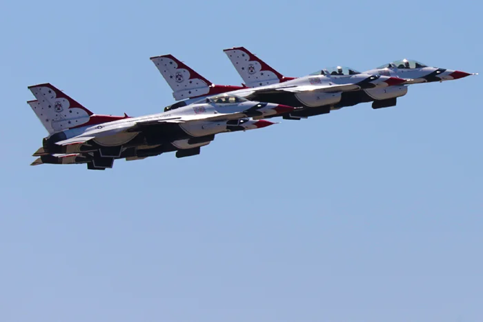 falcon1.jpg
