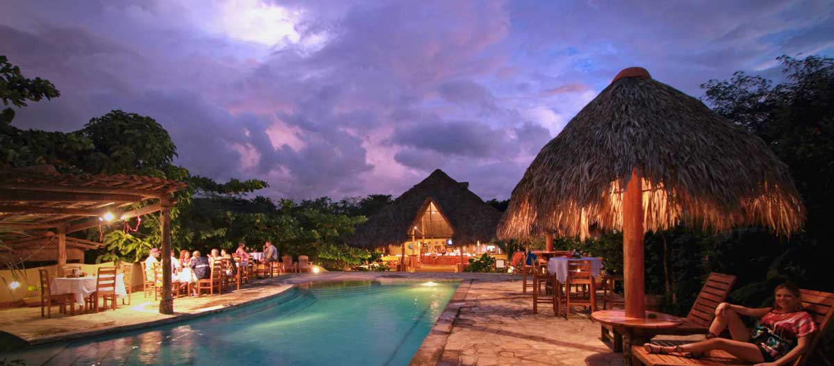 Mango-Rosa-Nicaragua-pool-sunset.jpg