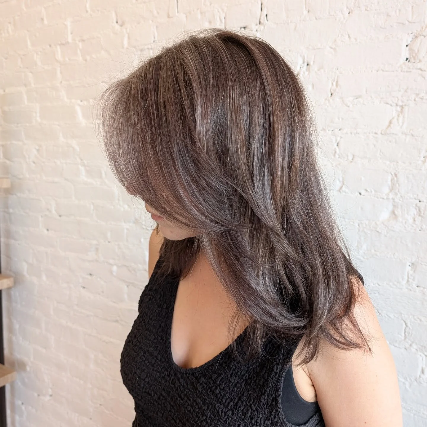 Want to camouflage your grey without harsh roots?  Davines has a new color line that blends grey beautifully with lots of shine.  This is my new favorite way to gently color grey. 

#thepresenttime #davines #davinescolor #annarborhairstylist #ypsilan