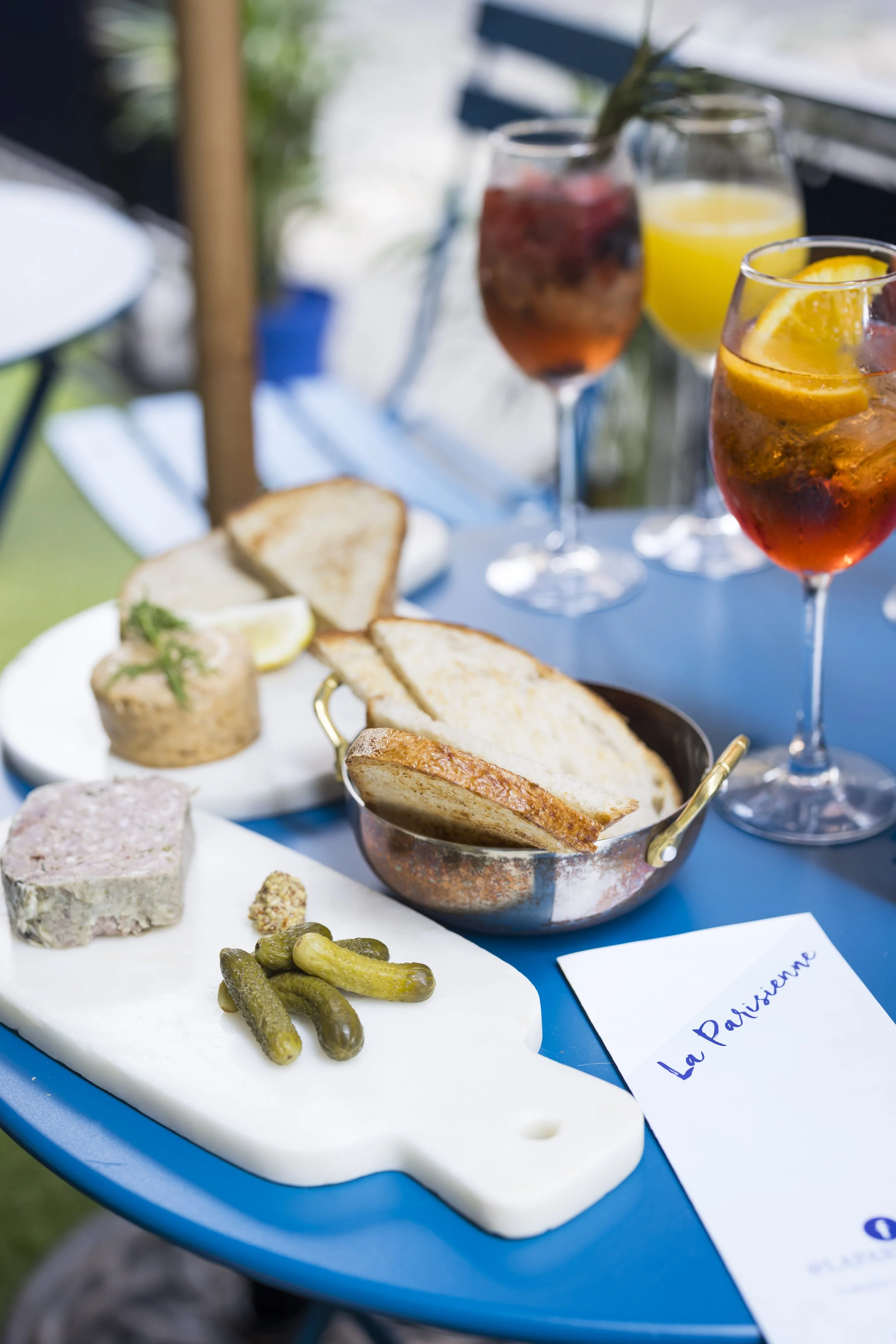 La Parisienne Get Social-AK2_4500.jpg