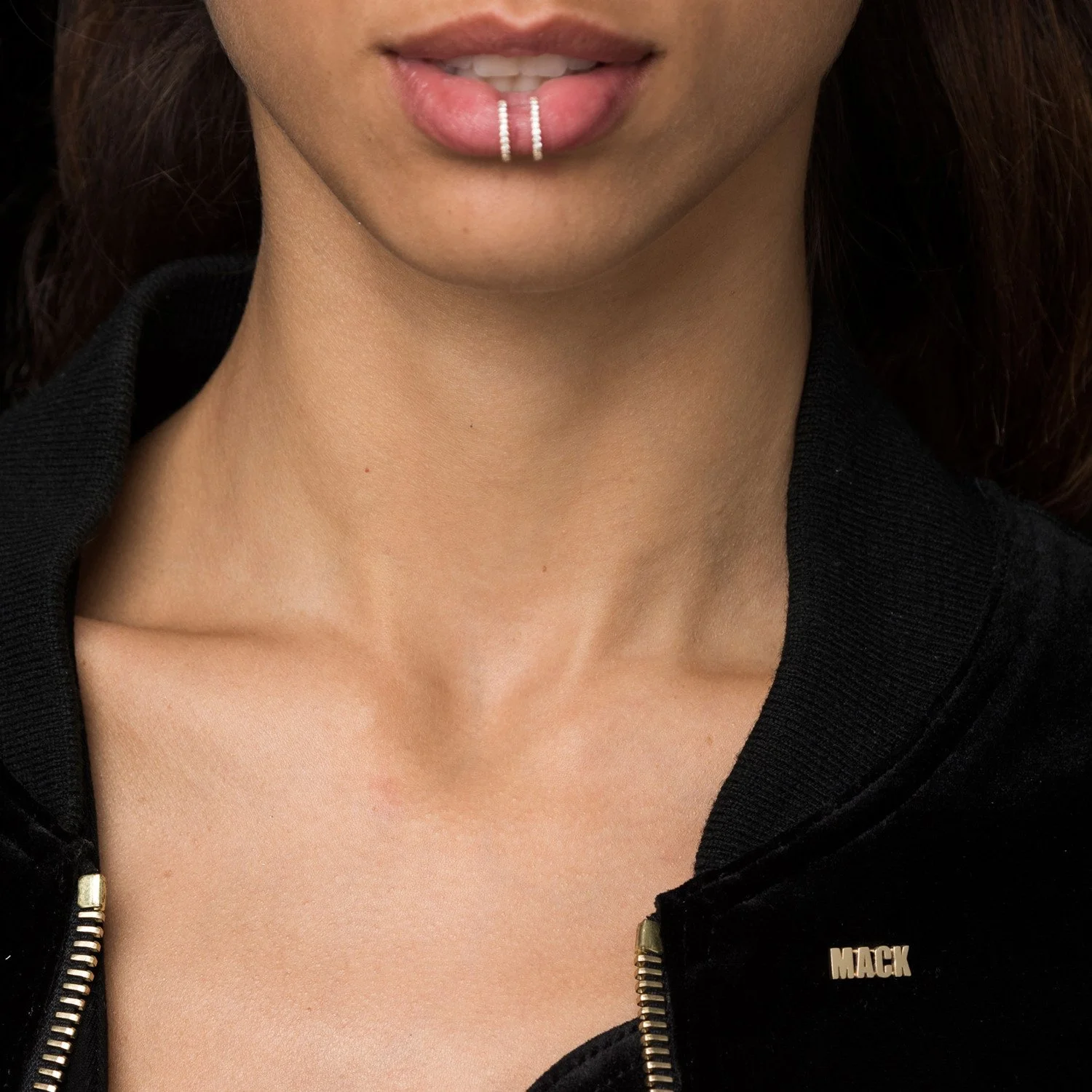 18k-double-lip_c58fb4a8-cc7b-471b-8dfd-60116f99af2f.jpg