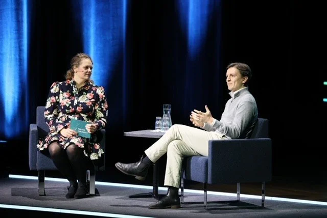 Helle Therese Kongsrud intervjule leder i Unge Høyre, Ola Svenneby under Agenda Innlandet