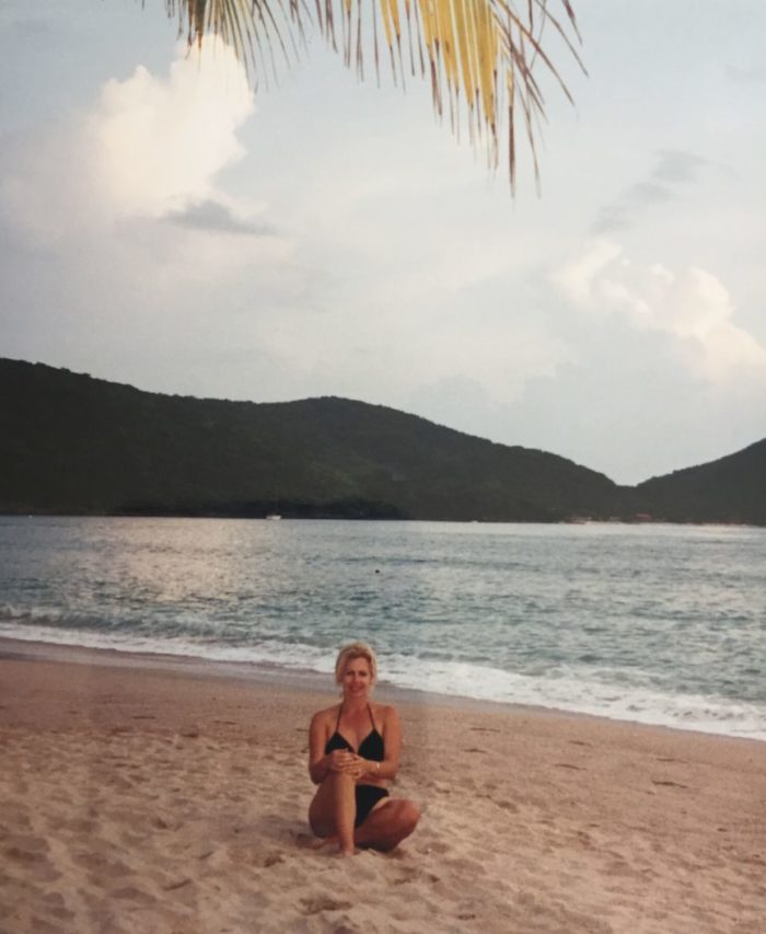 heather-lindstrom-beach-honeymoon