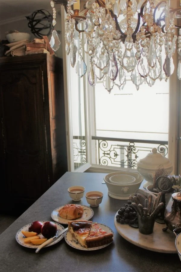 brunch-parisian-apartment