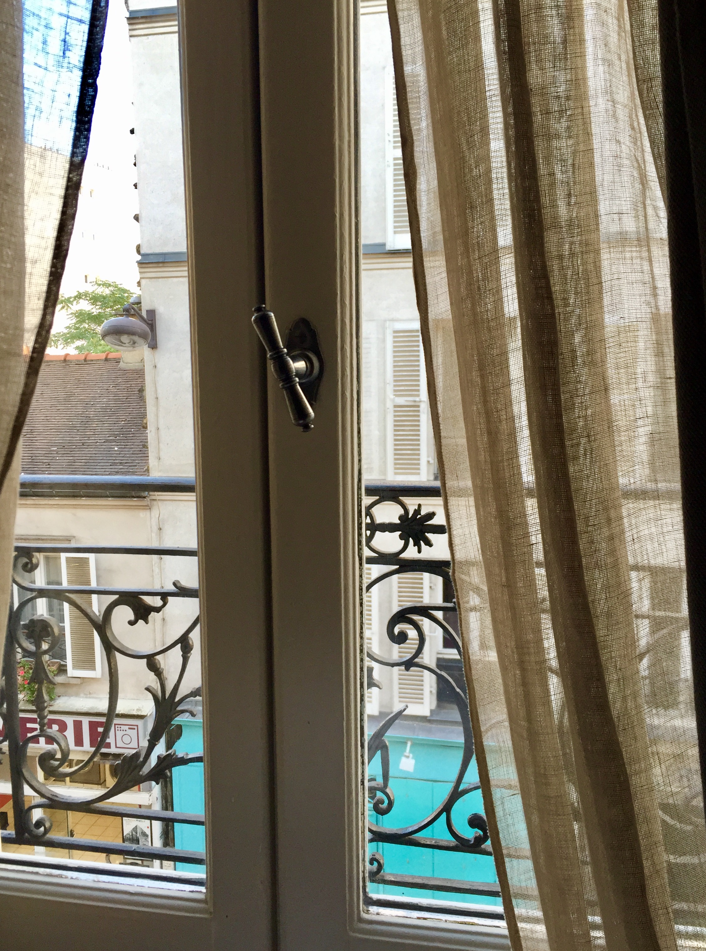 Postcard from Paris!
