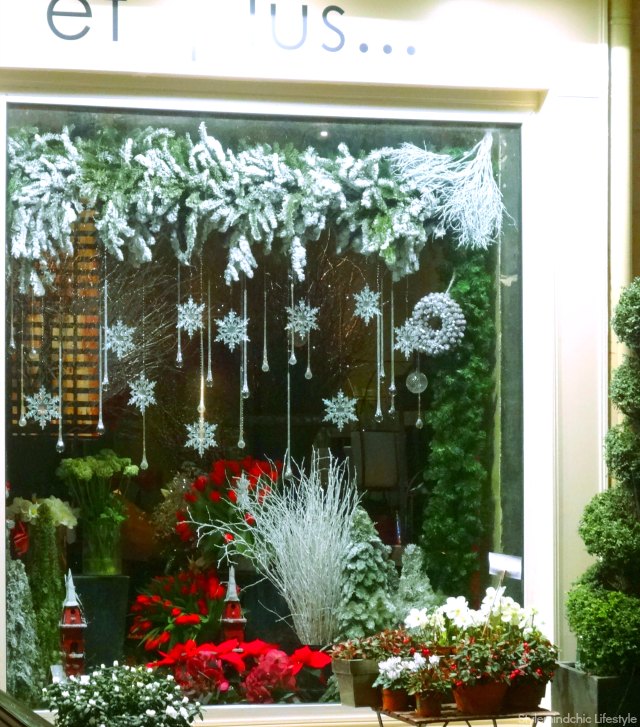 Flower Shop in Paris.jpg