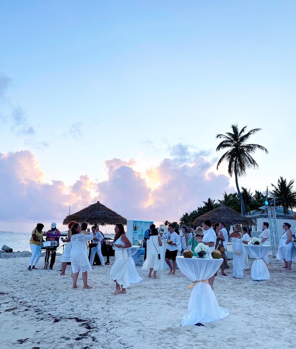 Cheers to the White Night party on the island! 🏝🥂 #whitenightparty #bahamas @privateluxuryevents #sandalsbahamasbeachresort #traveladvisor