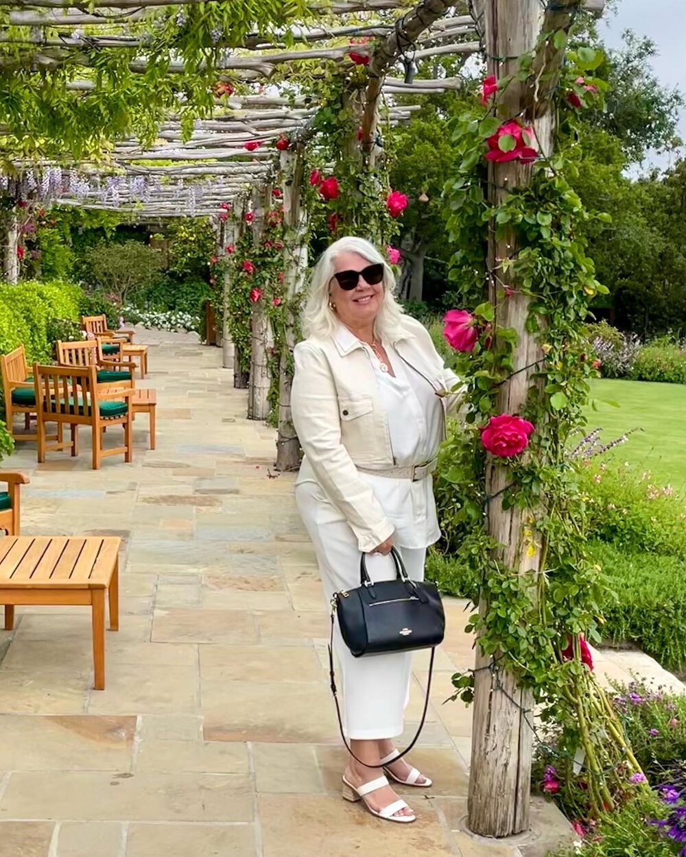 A long awaited visit to charming San Ysidro Ranch and the Stonehouse. 💐🍋🥂 🔸DM us to learn more and book with Virtuoso amenities. #sanysidroranch #cadencetravel #traveladvisor #luxurytravel #luxuryhotels