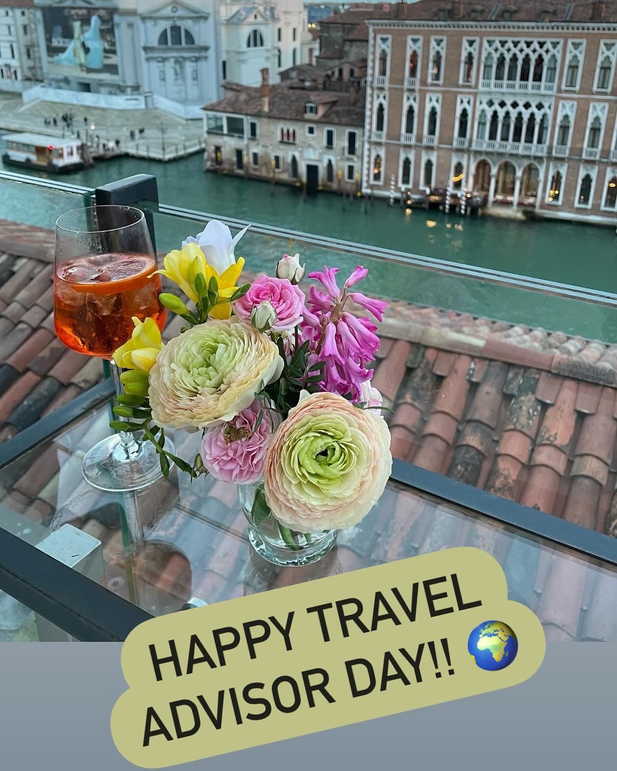 Celebrate accordingly!! 💐🥂💐 #traveladvisorday #luxurytravel #venice #cadencetravel