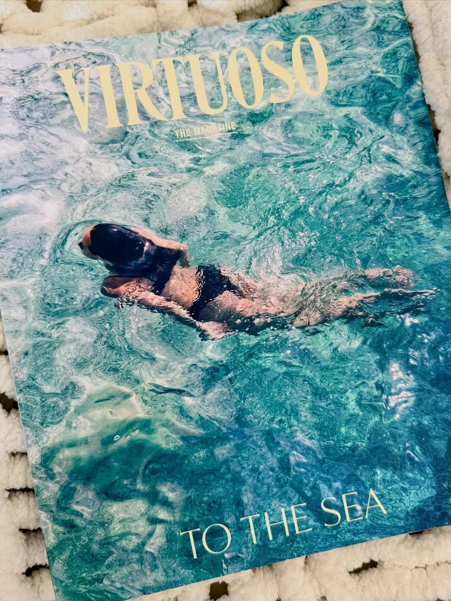 In the swim 🌊☀️with Virtuoso Magazine. Our favorite travel inspiration! 🔸DM us to learn more. #virtuoso #traveladvisor #luxurytravel
