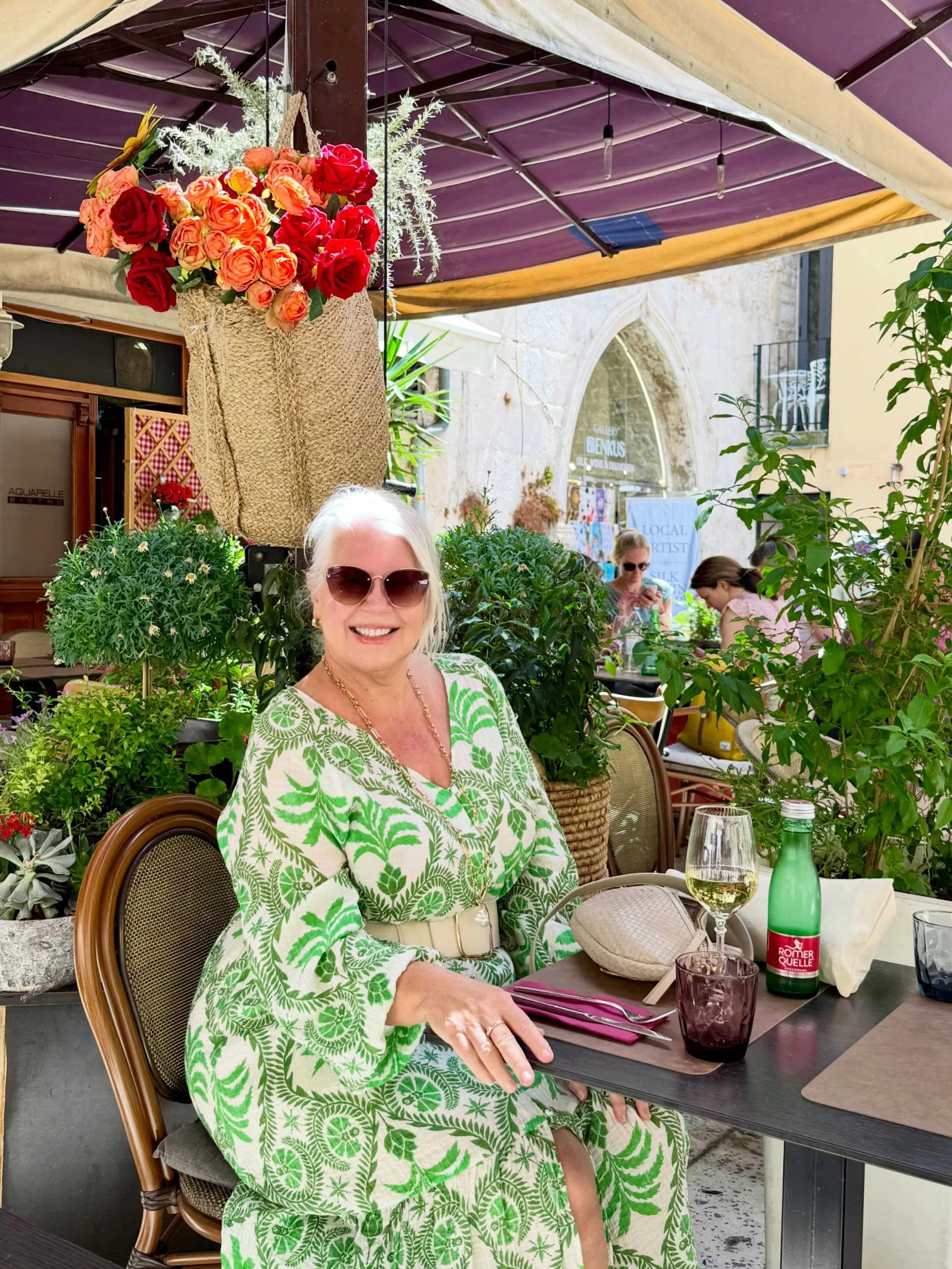 When a local family insists on taking your photo because it looks like you are wearing a pot of flowers on your head (aka Carmen Miranda) 💐💐💐&hellip;.you let them! I found Split to be extremely friendly, picturesque and historic. It was a treat to