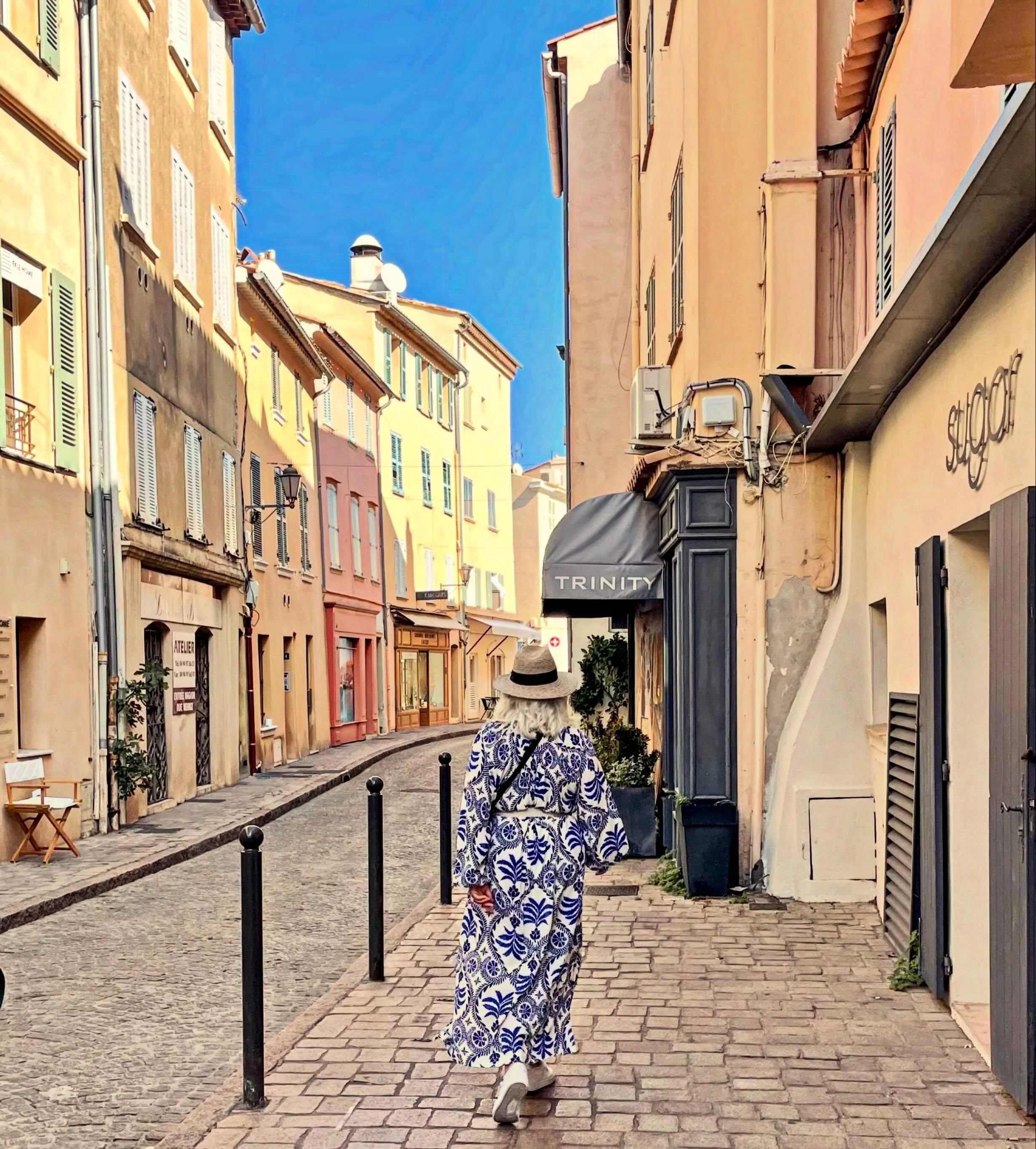 This week our Curated Travel clients are enjoying a chic stay in Saint-Tropez for 2, a lovely villa for 13 near Lucca, a luxurious Explora Journey around the Mediterranean, a lively Alaskan cruise adventure, plus a week in Paris in a suite with an Ei