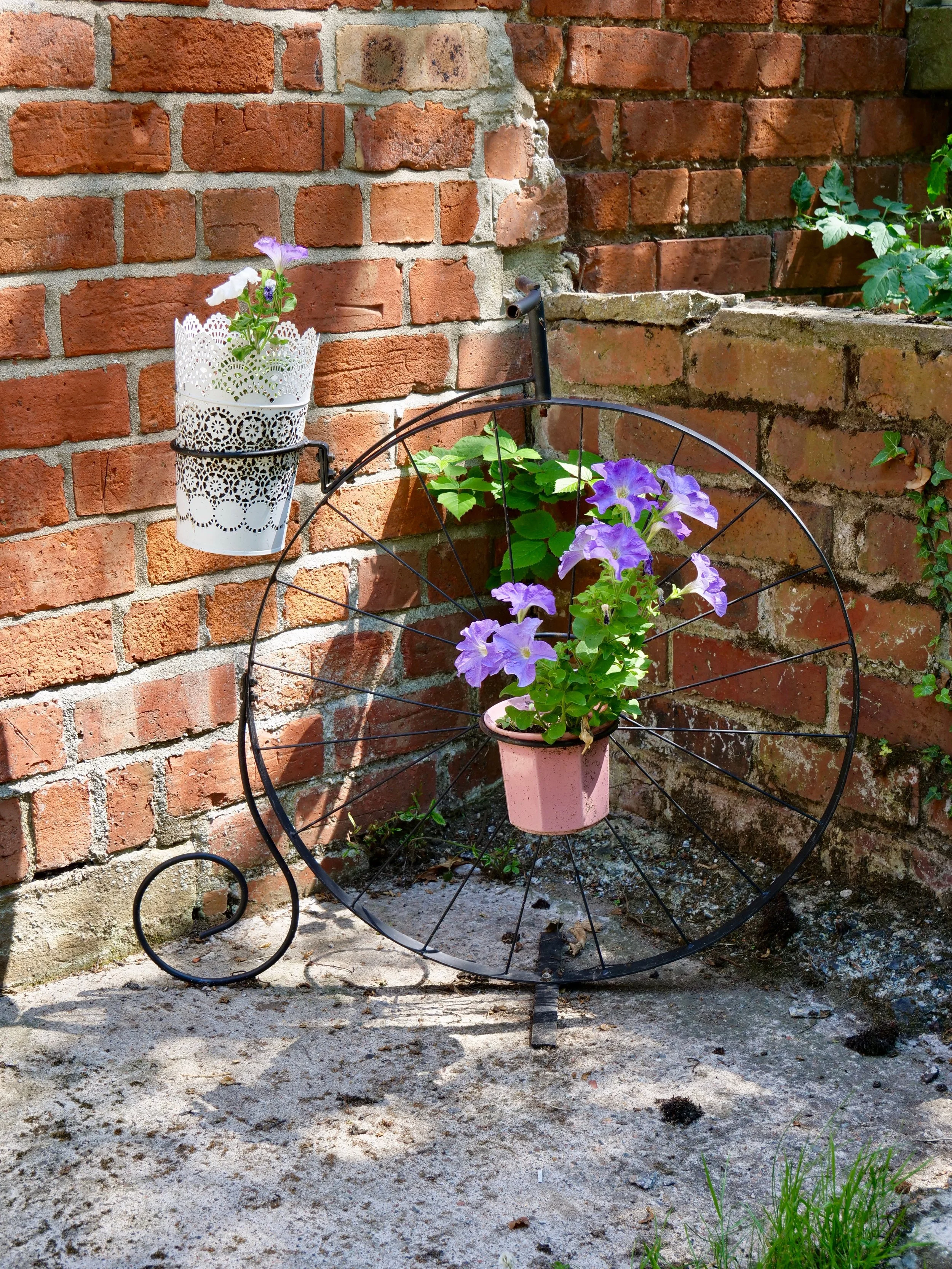 penny farthing plant holder