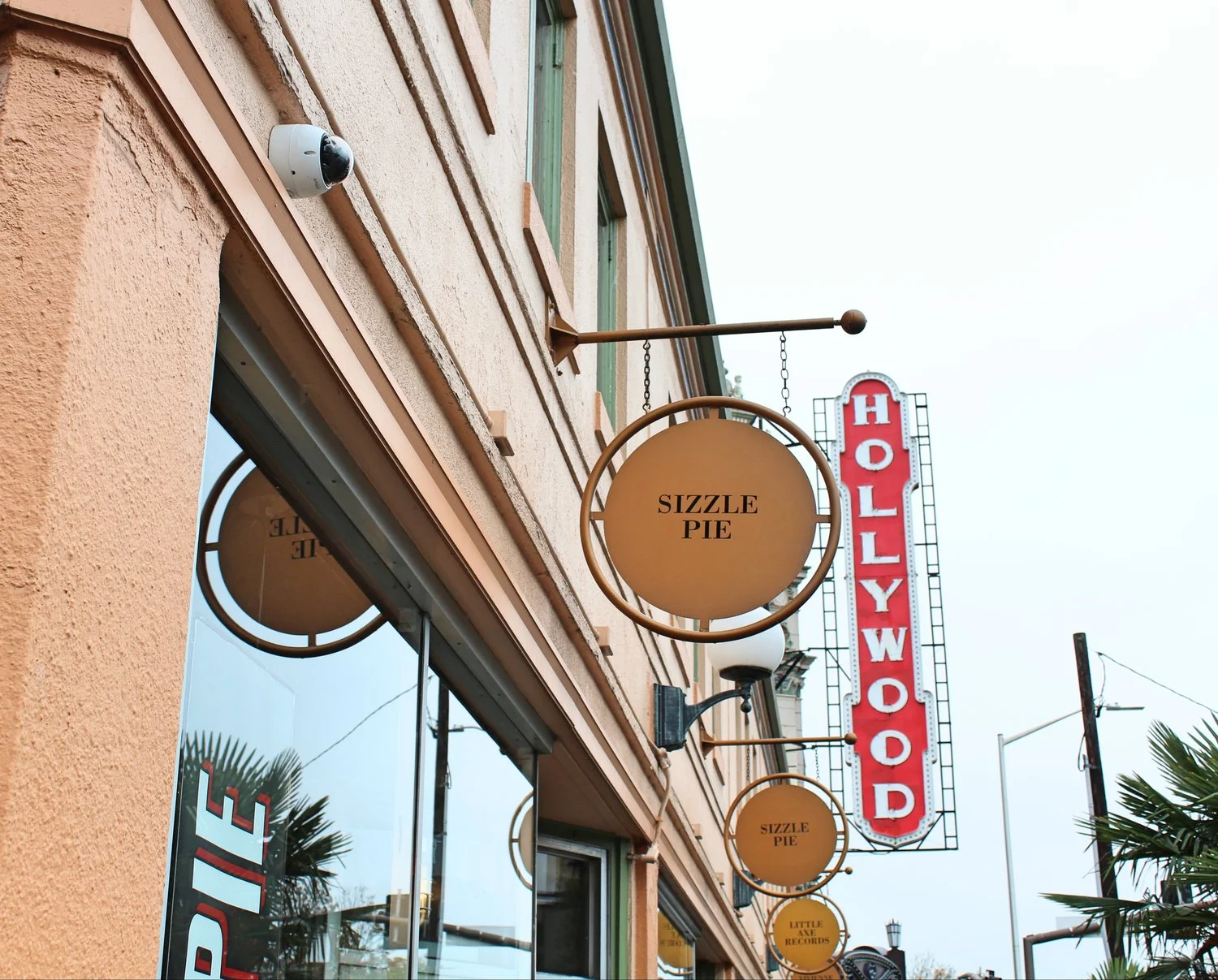 RECENT PROJECT SPOTLIGHT: SIZZLE PIE HOLLYWOOD THEATER