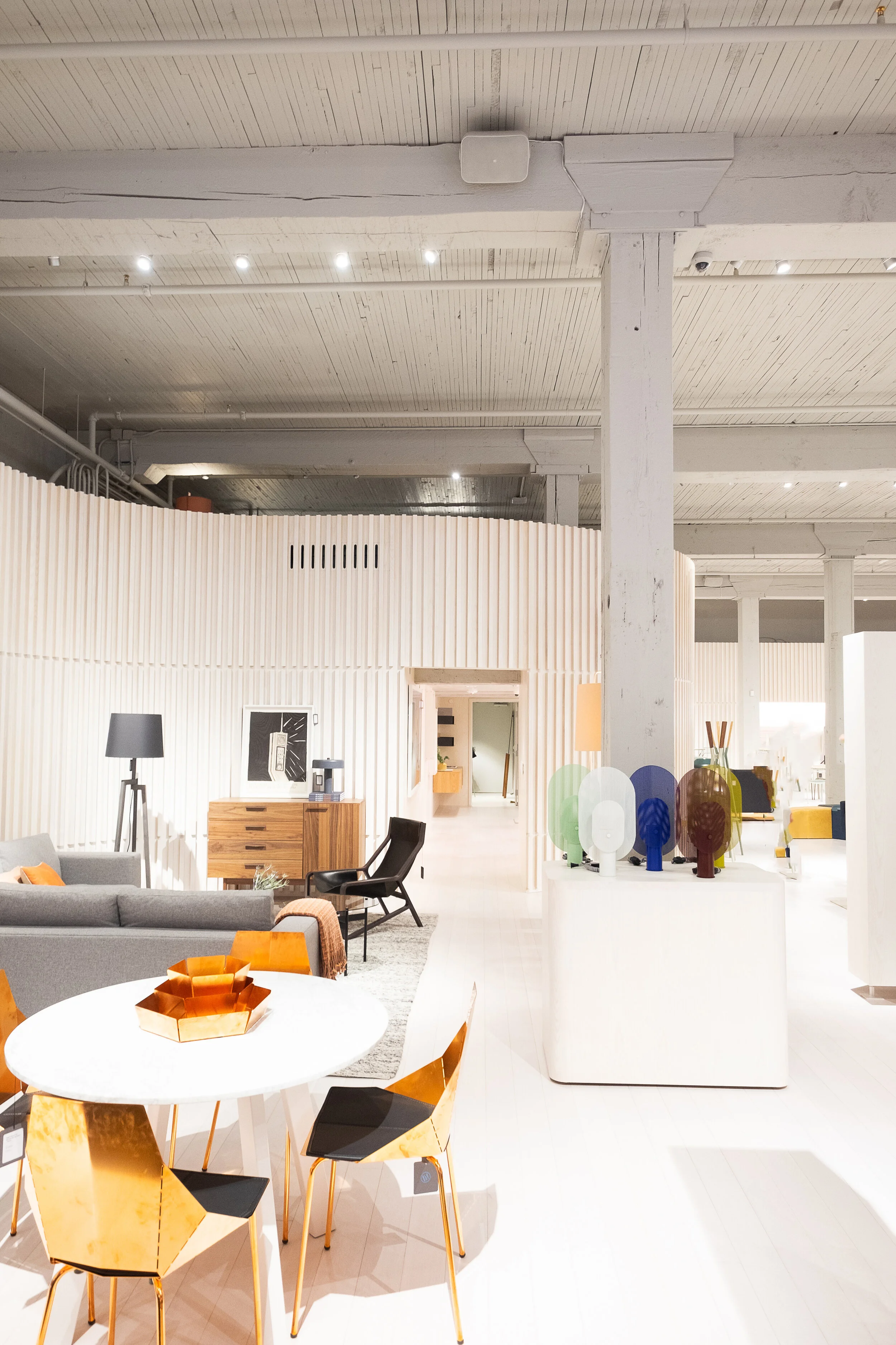 Blu Dot Furniture Pearl — Ohm Systems