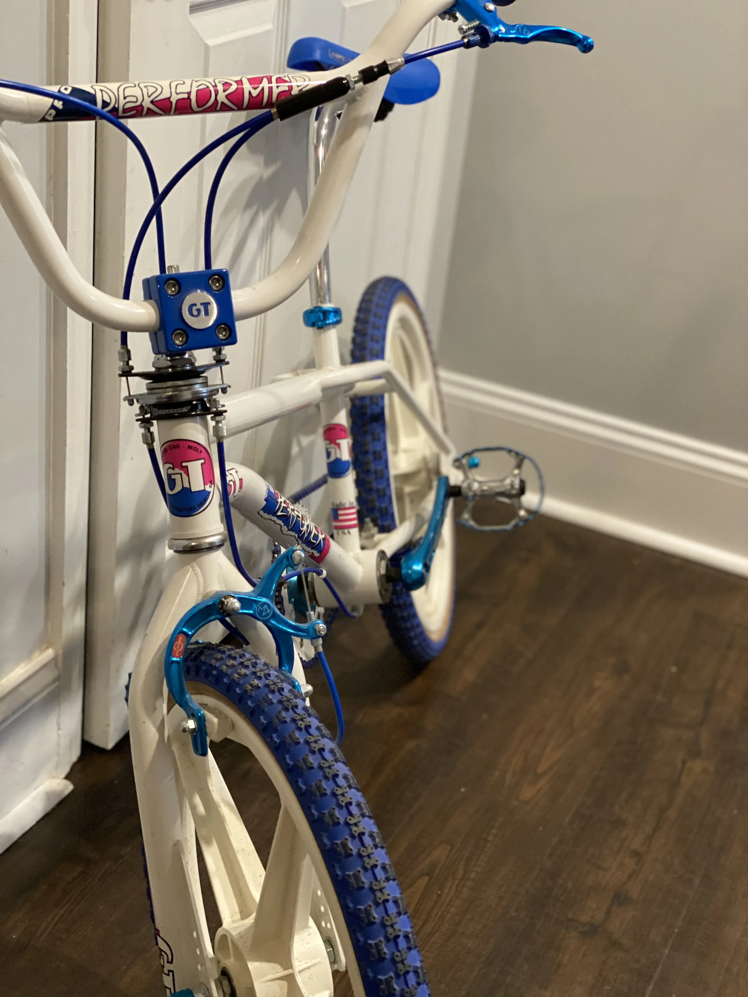 87 GT PRO PEFORMER — Parlor