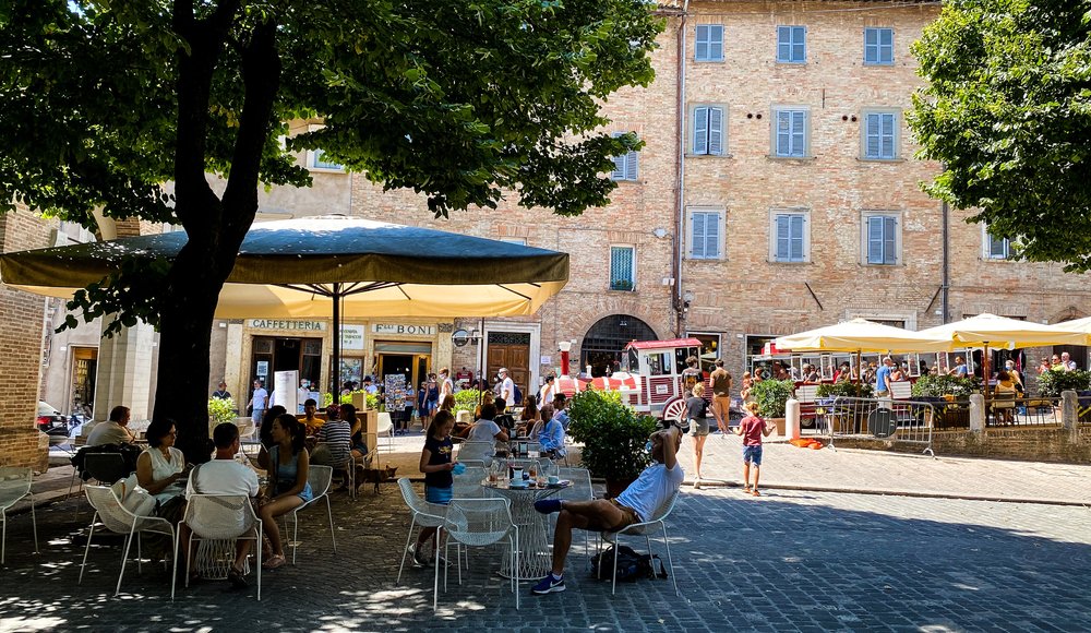   Urbino's historic centre is a UNESCO World Heritage site which retains much of its Renaissance splendour to this day . 