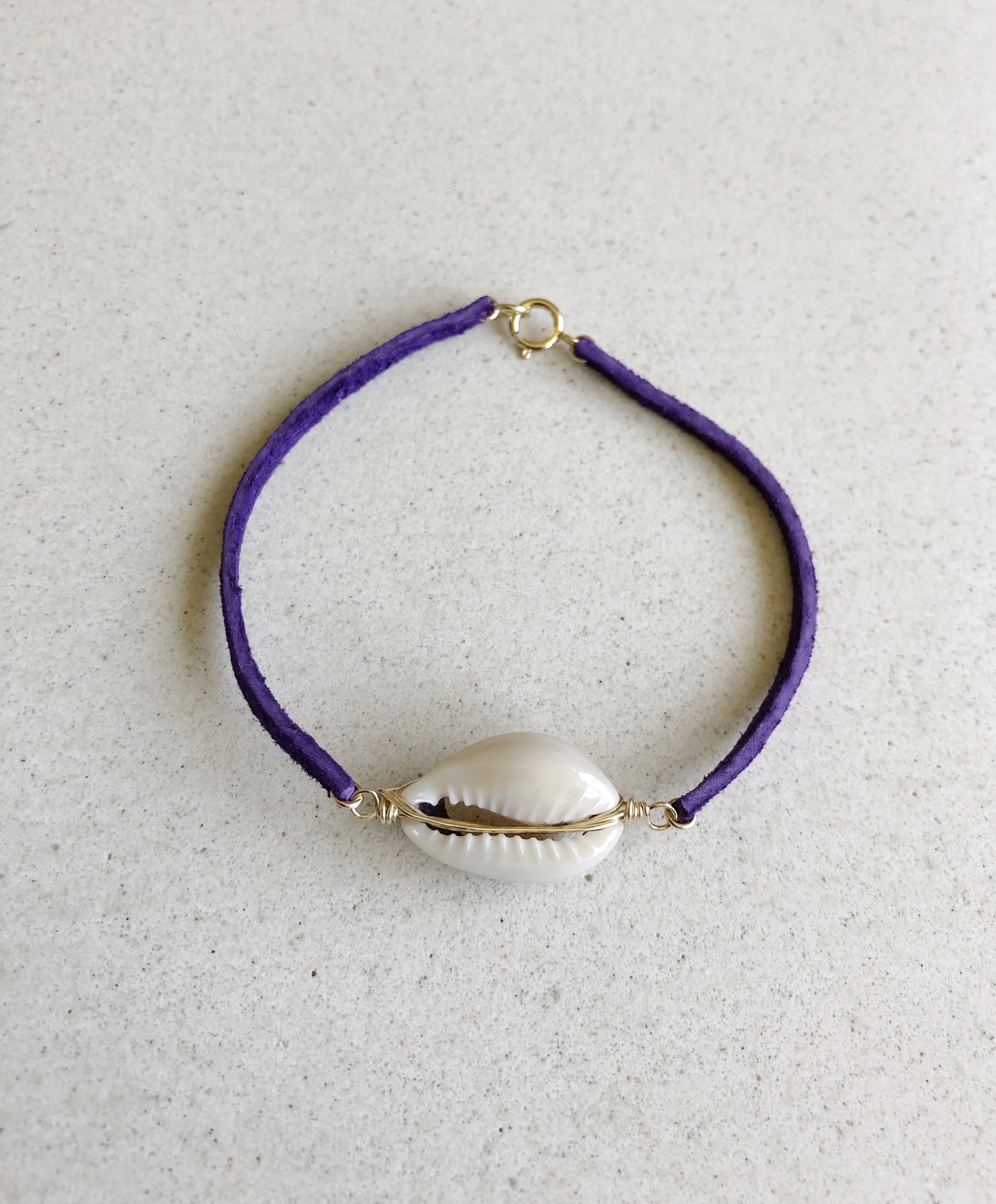 Cowrie Shell Lilac Leather Bracelet