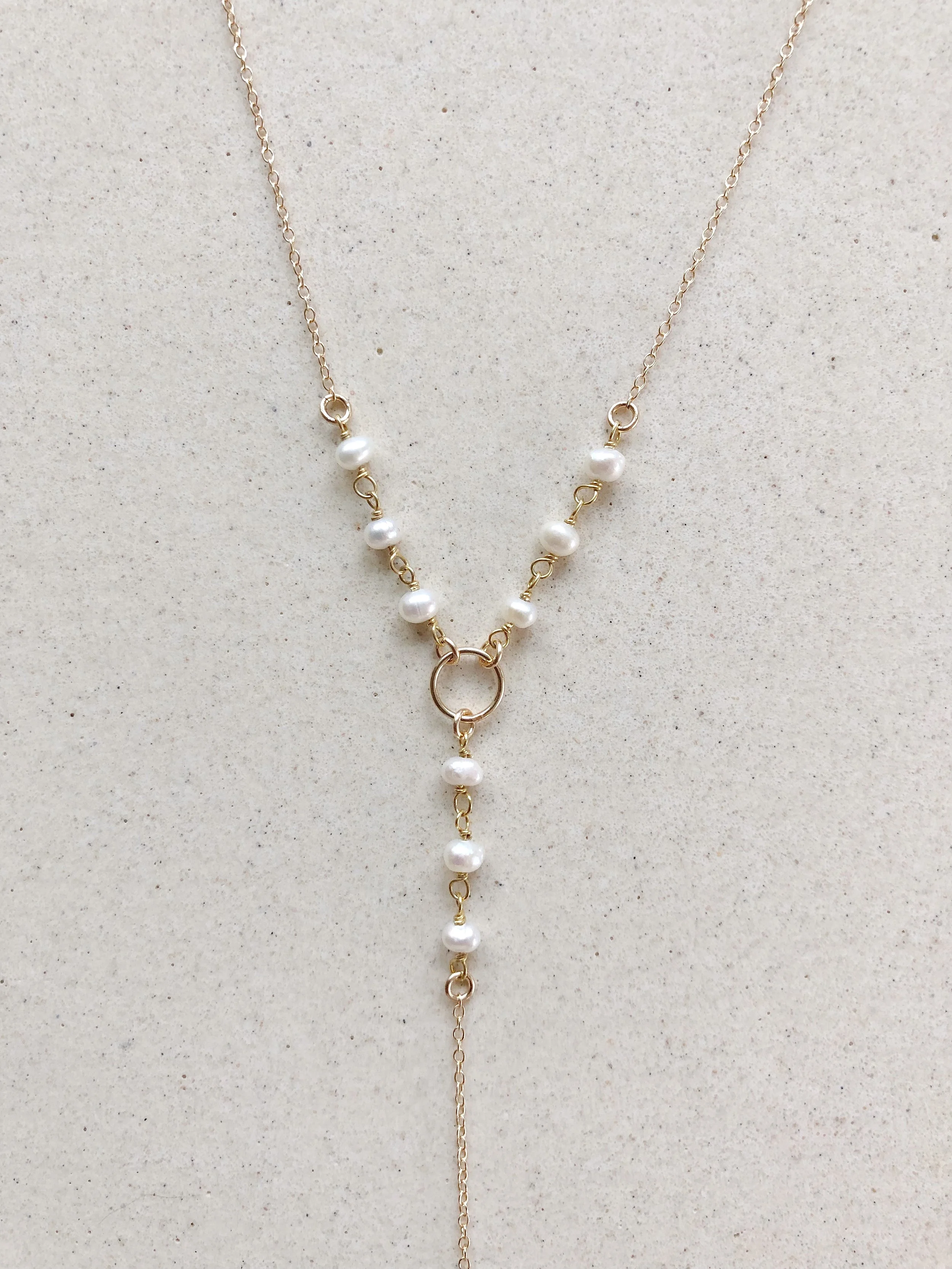 "Mora" Pearl Wired Ring Lariat