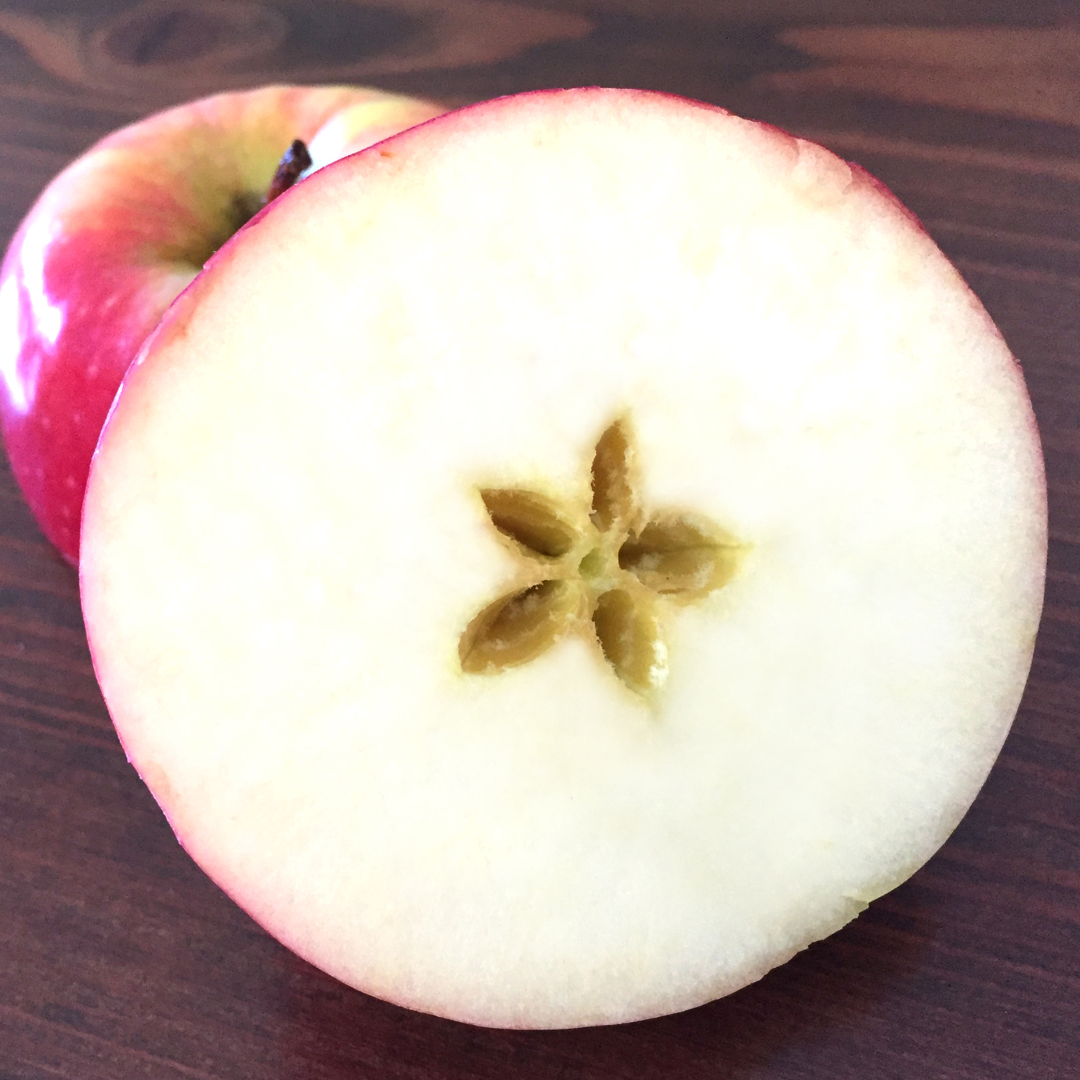 apple.jpg