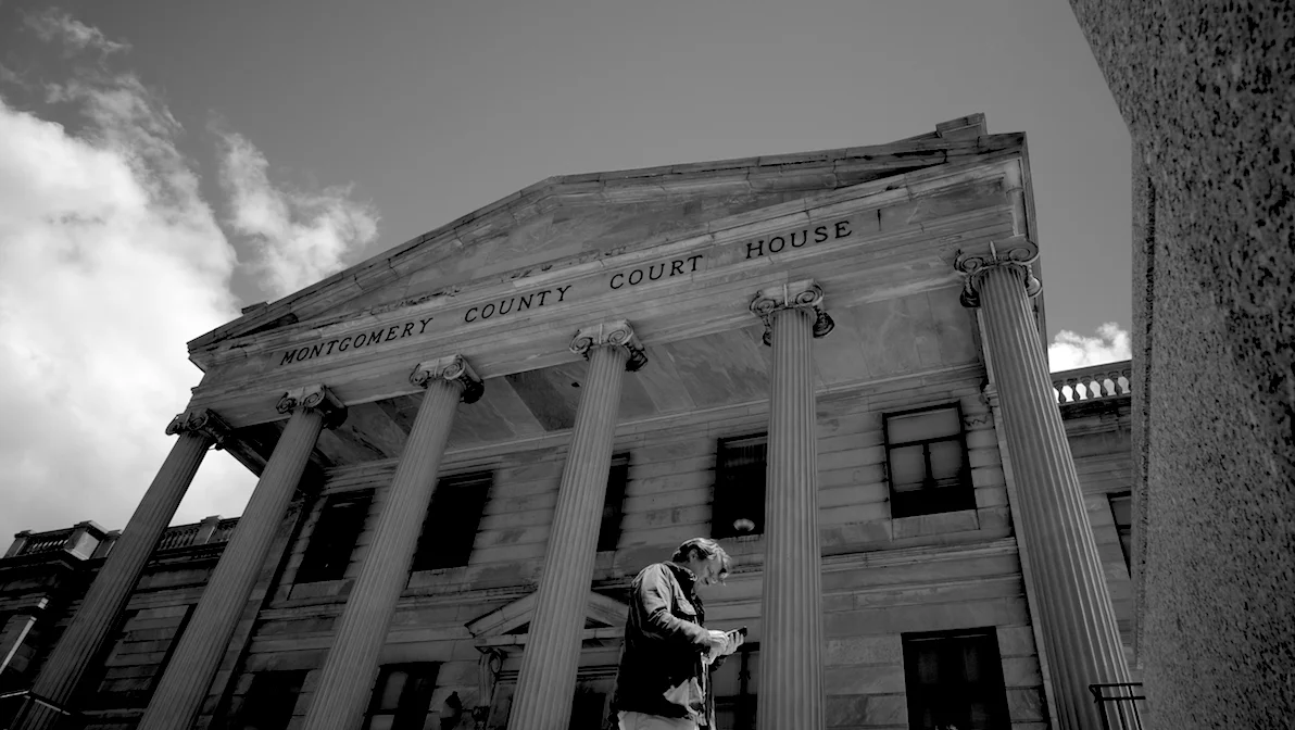 CourtHouseSteps01.jpg