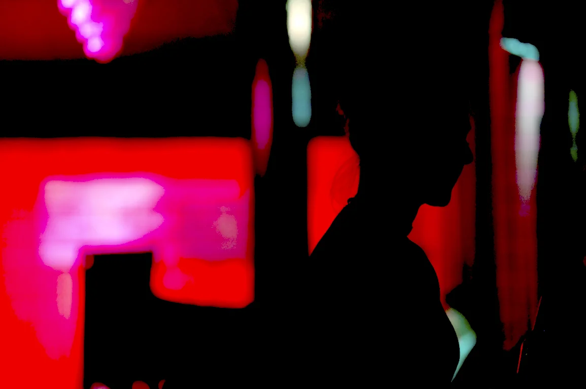 SmokeWaitress001.jpg