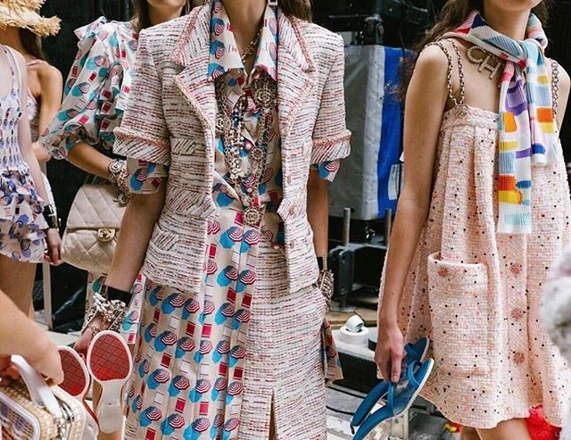 It still feels like summer in New York, and I&rsquo;m still dreaming of this #chanelbeach from #PFW 📷: @voguerunway @chanelofficial .
.
.
.
#lystyles #chanelbeach #chanel #isitsummer #ParisFashionWeek #personalstyling #personalstylist #fashion