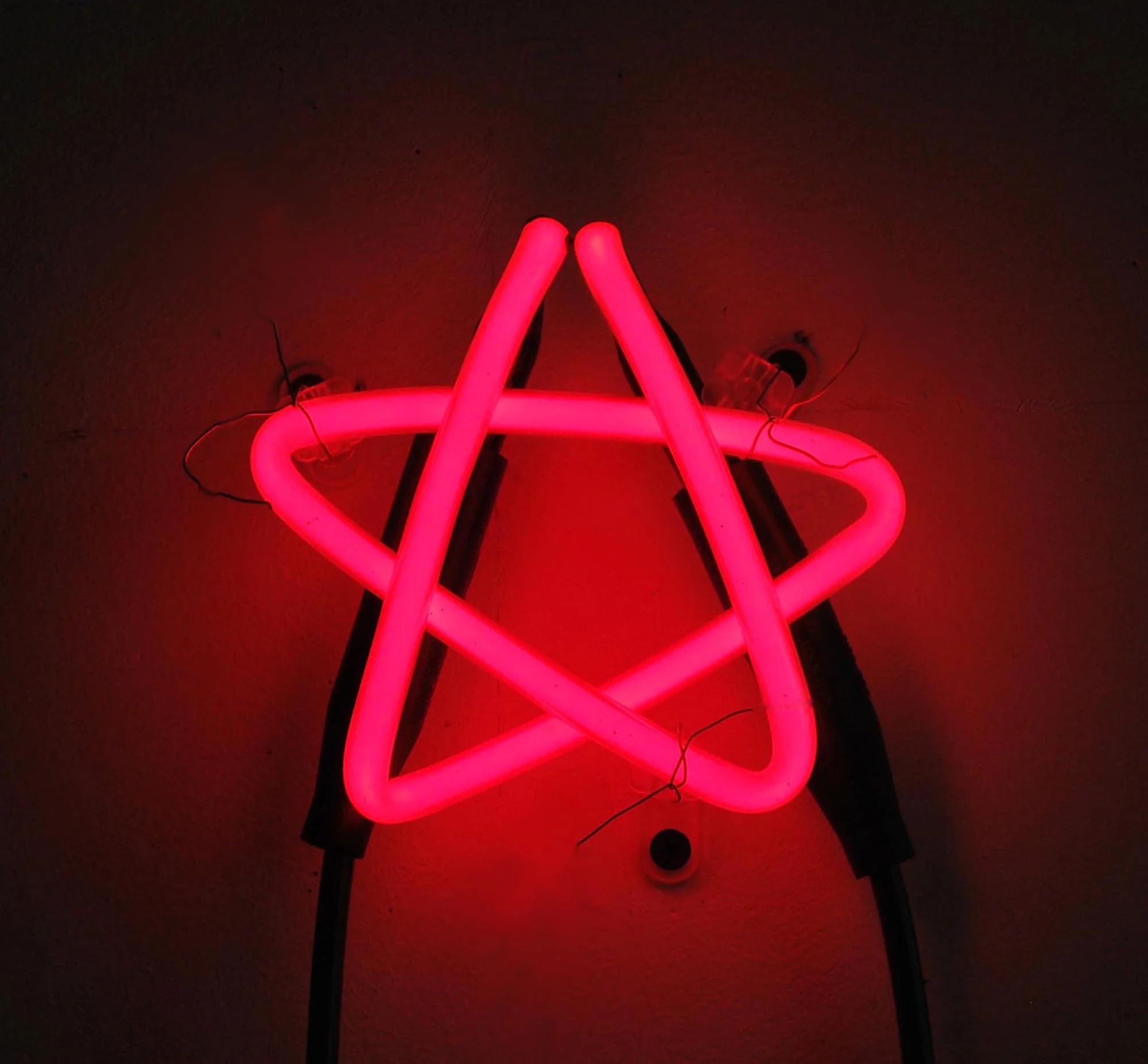 Pink Star, 2018 Neon Edition of 3 5 x 5 x 3 in
