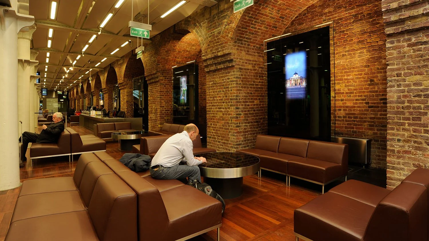  The new terminals were designed to provide comfort, functionality and celebrate the heritage of the original listed station. 