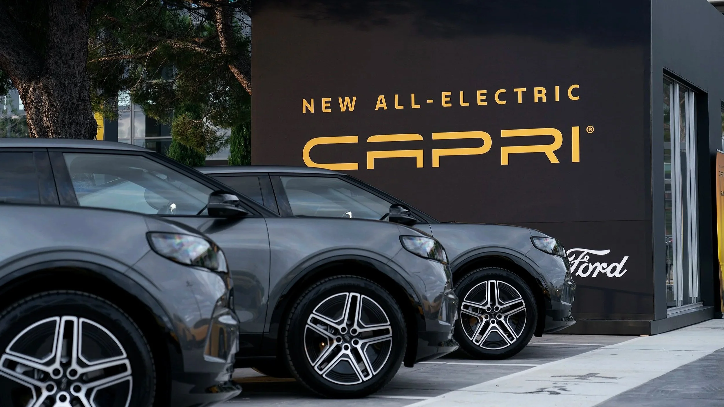   How do you capture automotive media attention?   With Capri launched, it was time to take it on the roads of Provence, and Marseille, the birthplace of Eric Cantona. In creating the complete media experience from wayfinding and branding at Marseill
