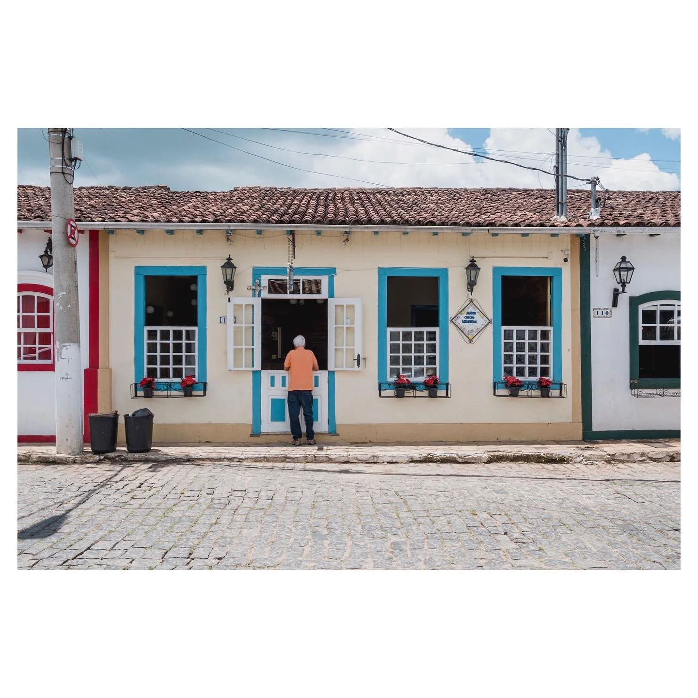 Esperando na Janela &bull; Tiradentes, 2021 &bull;