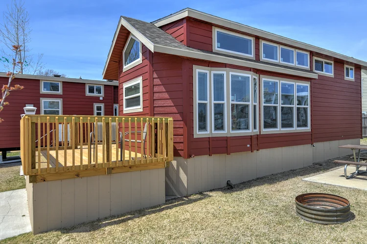 Family Cabins for Rent – Monkey Island RV Resort