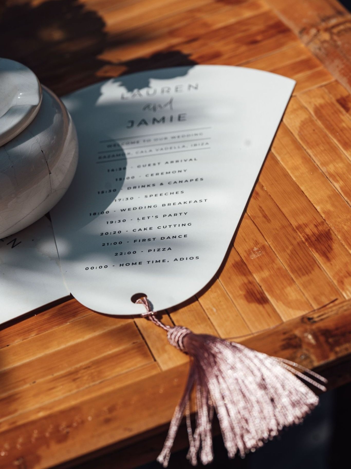 L O V E 🪭

On this cold and wet evening, throwing it back to this beautiful wedding earlier this summer.

If you&rsquo;re tying the knot abroad, give your guests something beautiful and practical, plus keeping them cool in the sunshine. 

These litt