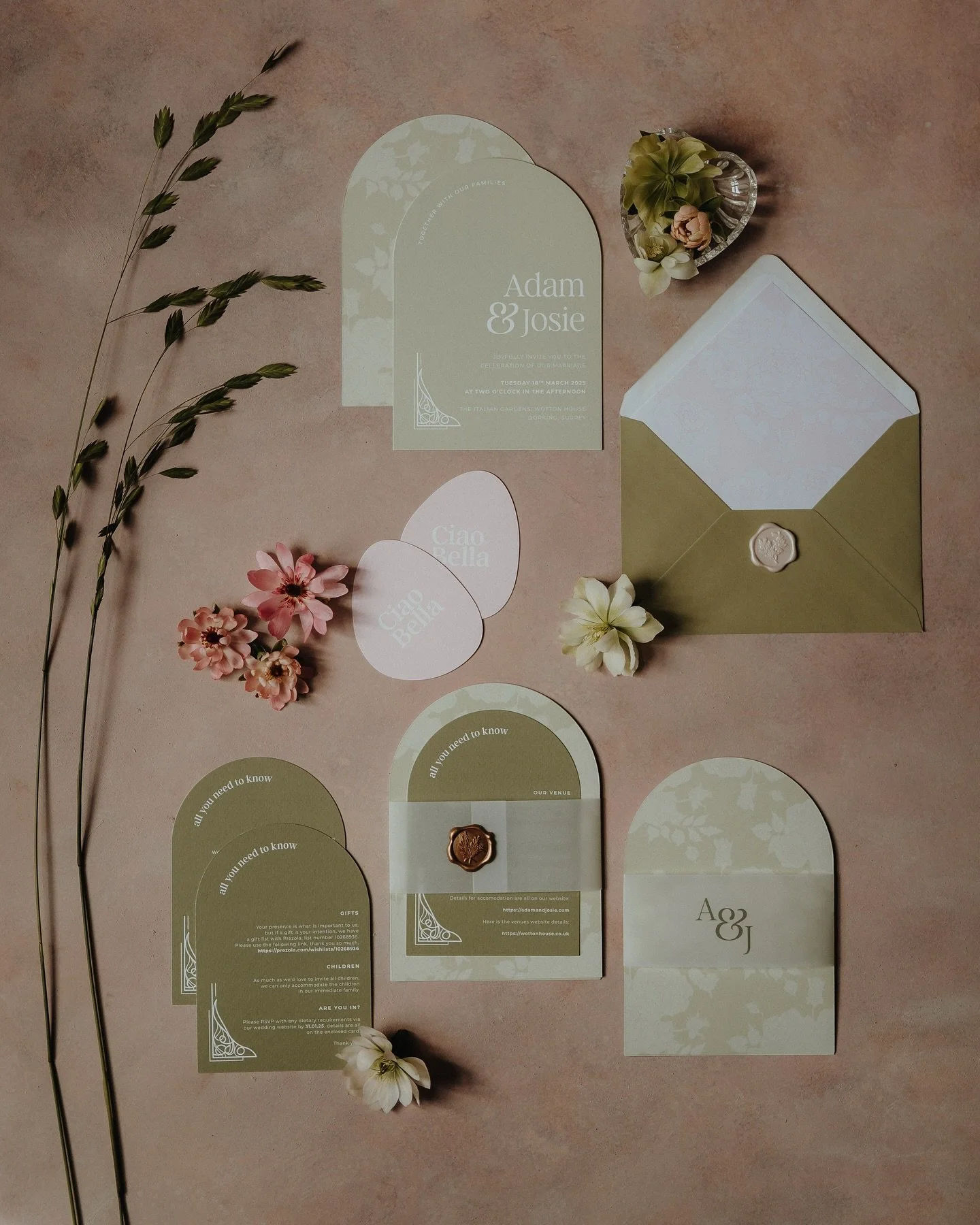 F L A T 🌸 L A Y 

Of dreams. This suite was so special to create, simple elegance and classic design to compliment the stunning florals that would be the stars of the show on a recent shoot. Soft greens, pops of pink, arches to tie in the details of