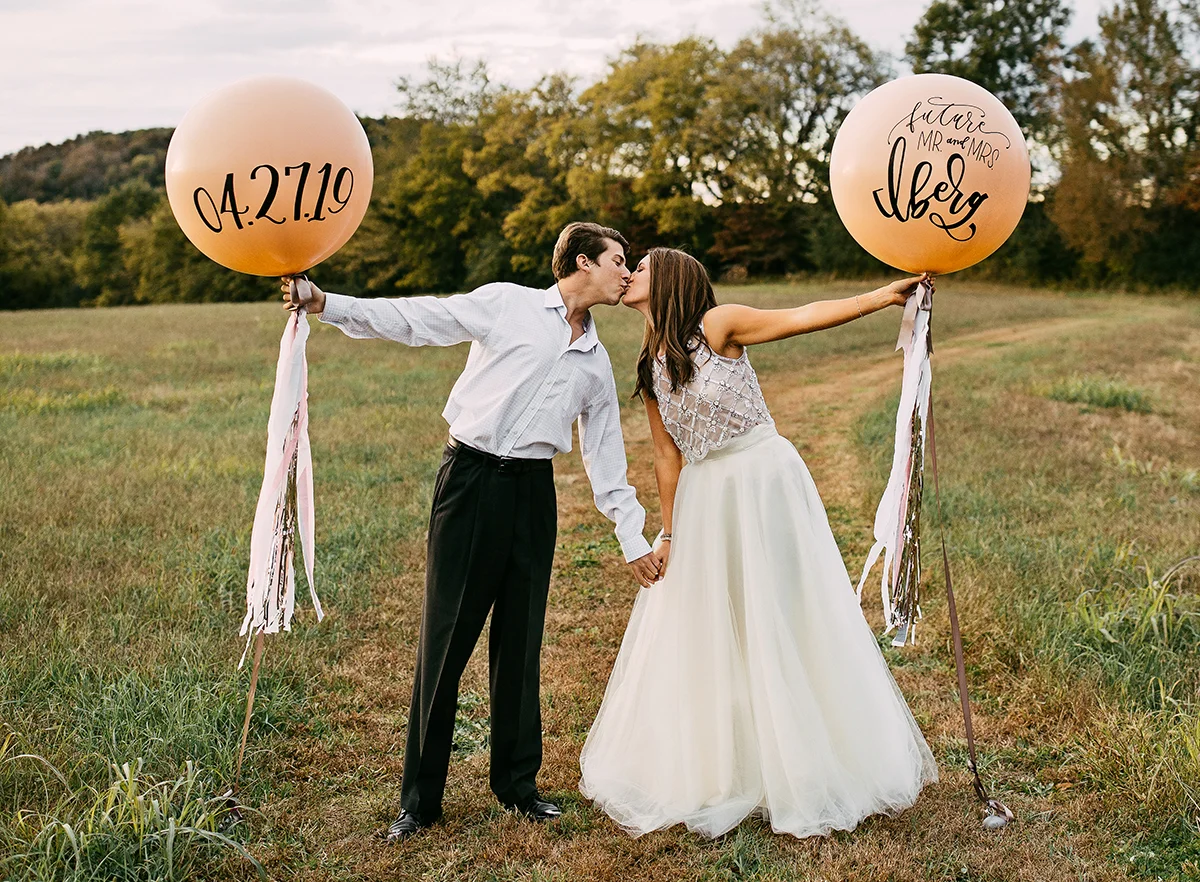 Kelly_Ginn_Vroom_Vroom_Balloon_Hand_Lettered_Wedding_Balloons_calligraphy_engagement_photo_small.jpg