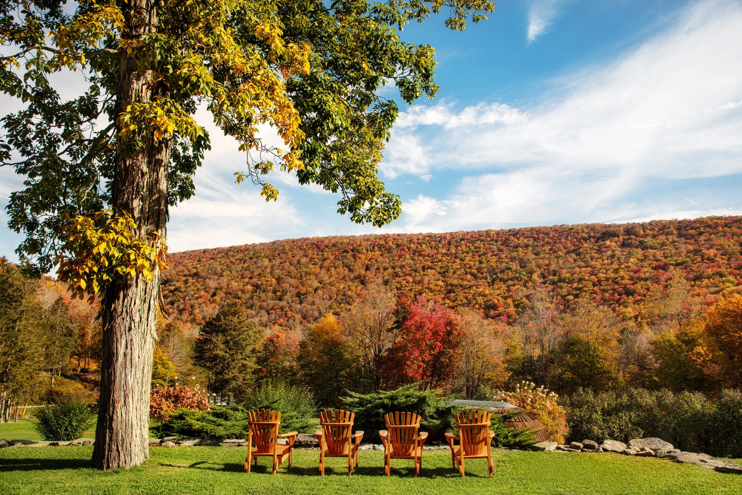 uc_lodge_fall-view.jpg
