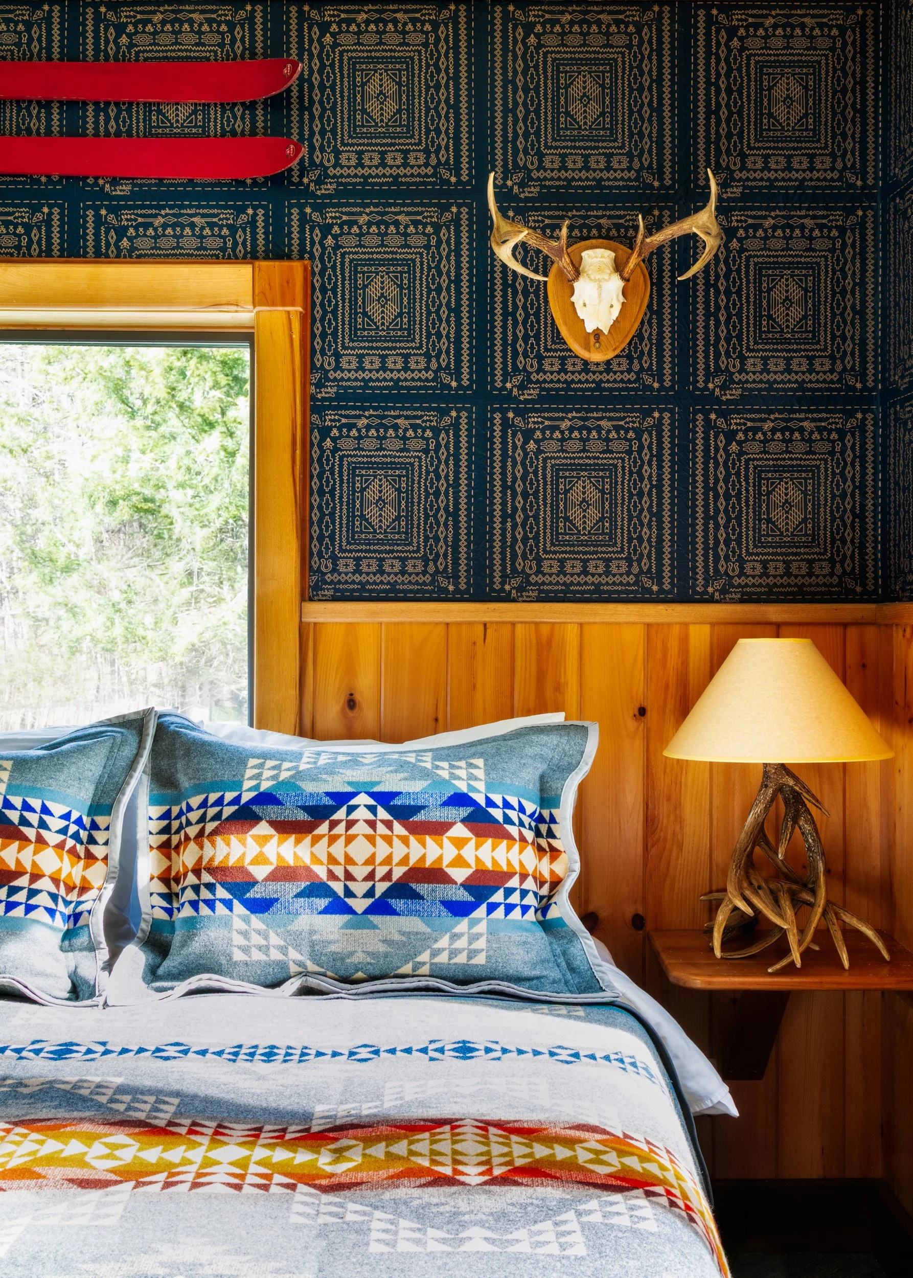 lodge_bed_detail-3.jpg