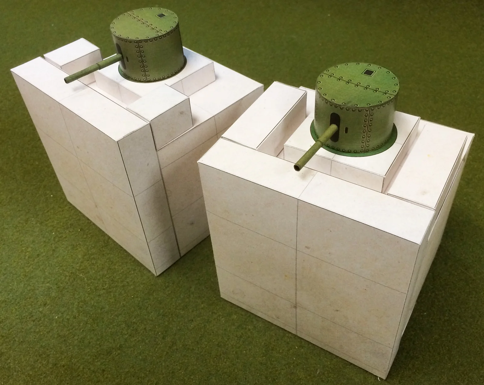 10804112-small-turrets.jpg