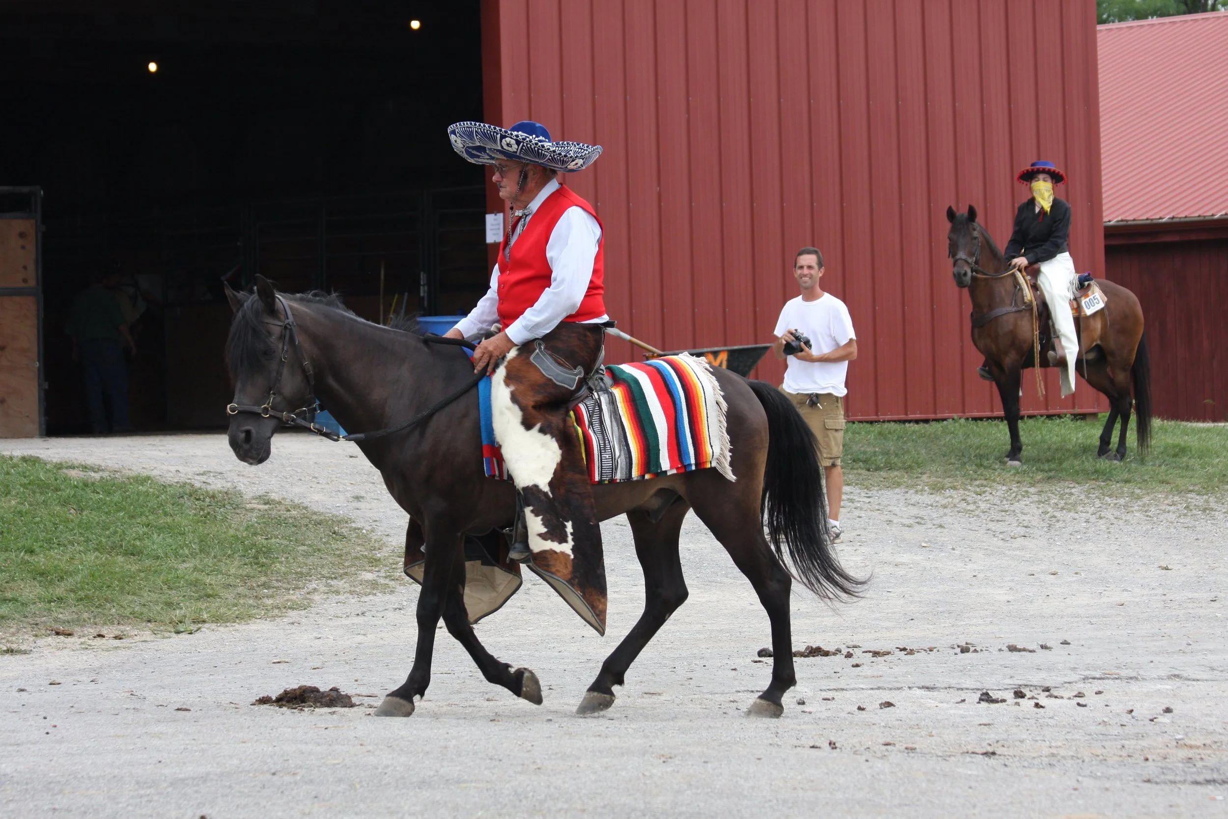 Nicole and Harland horseshoe costume_0140.jpg