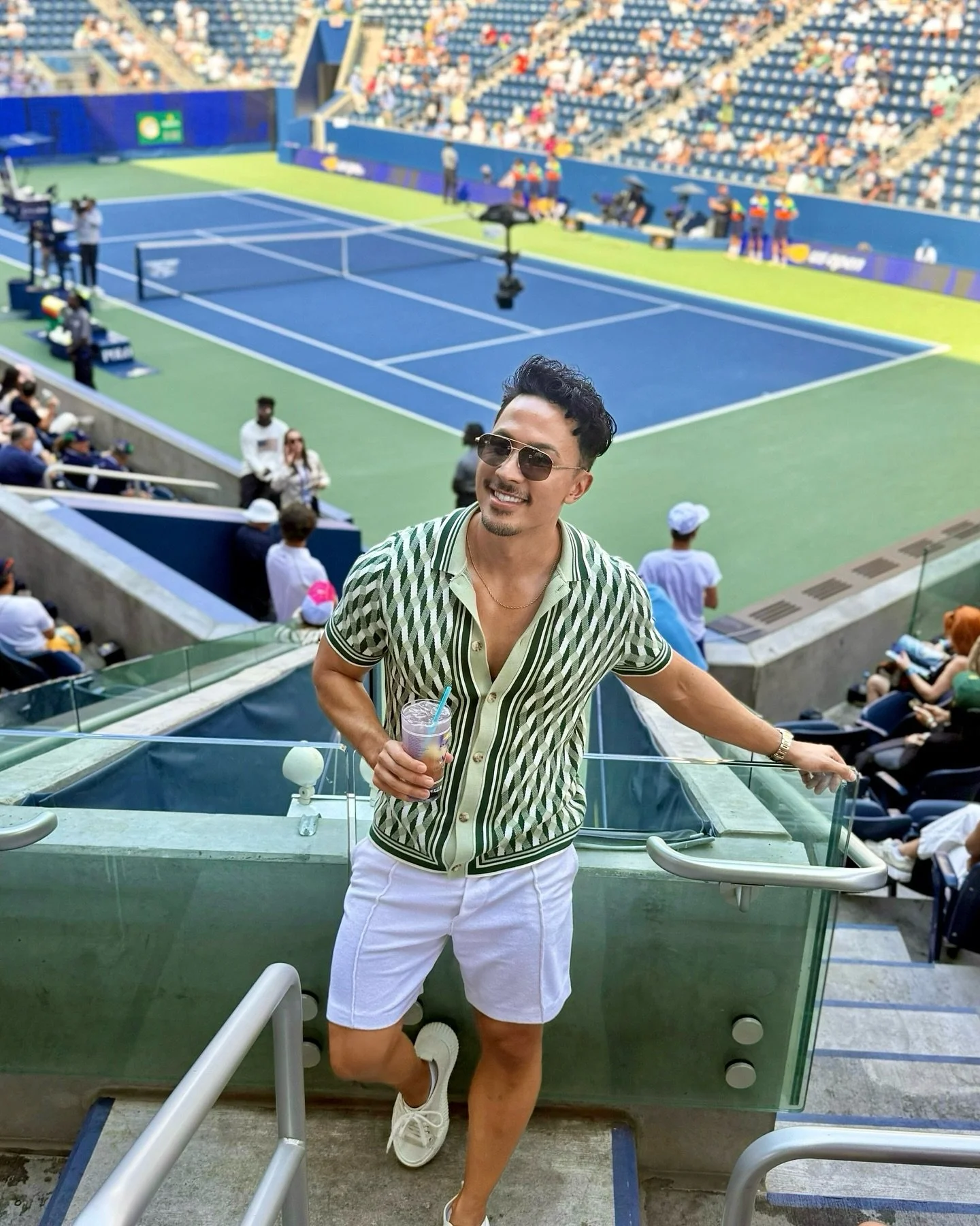 July + August were FUN ☀️

1+2: My 1st US Open &amp; I LOVED it! My new goal is to attend all 4 of the major tennis tournaments 🎾

3: My Bday w the crew 🎂

4: Desert oasis 🏝️

5: Desert mirage 🌵

6: Calm before the storm 🛩️

7: Chasing waterfall