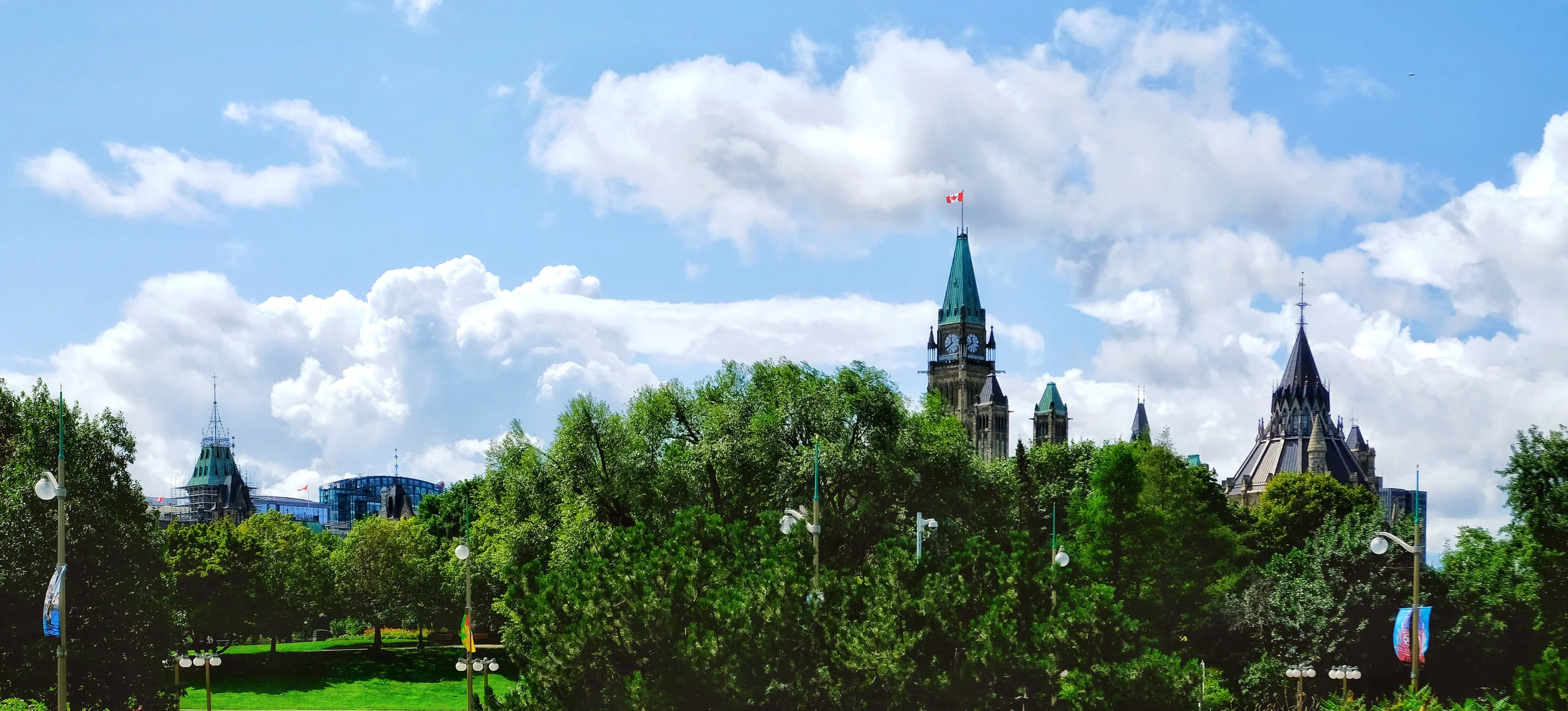 FLC_Ottawa_skyline_park.jpg