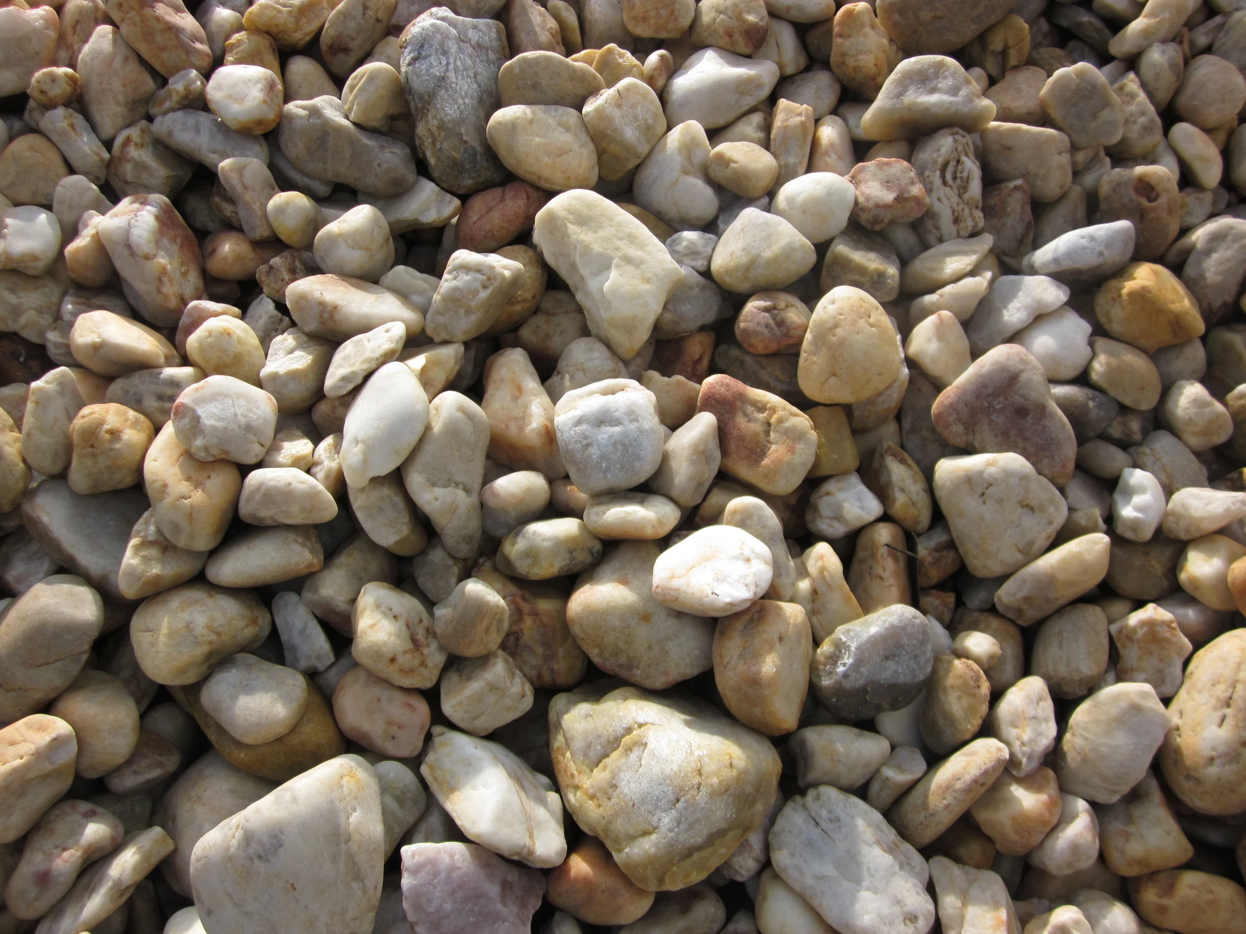 2" - 4" Maryland River - sold per cubic yard