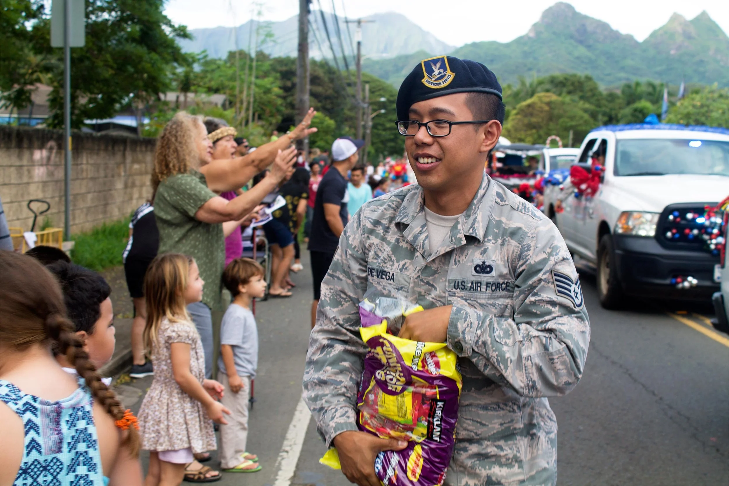 Waimanalo Christmas Parade 2016 — Bellows Air Force Station