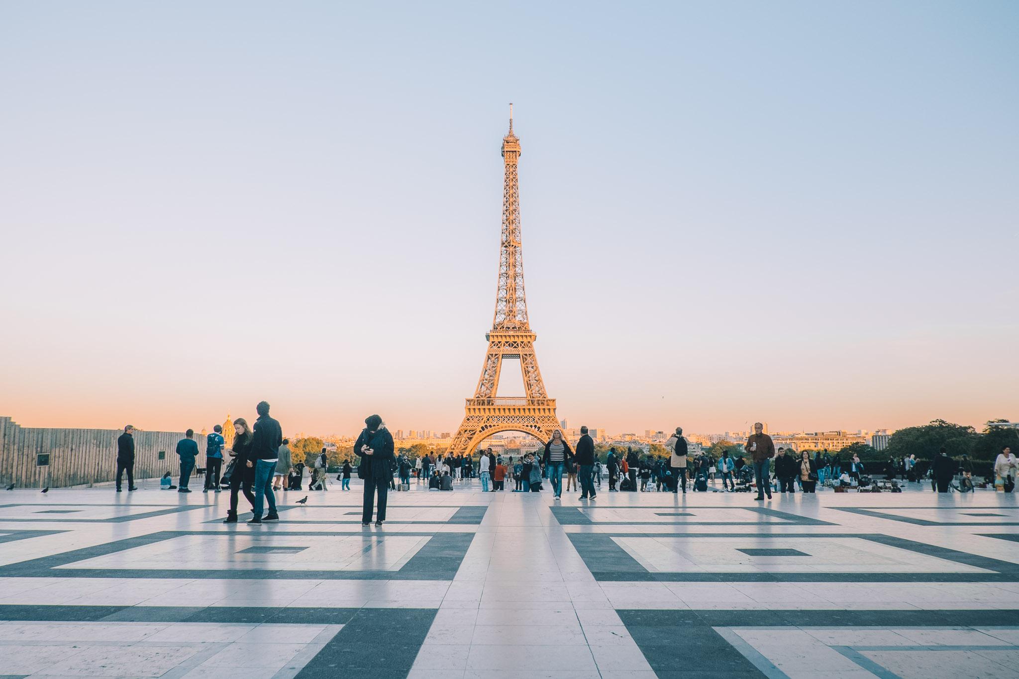 france-paris-eiffel-tower-2.jpg