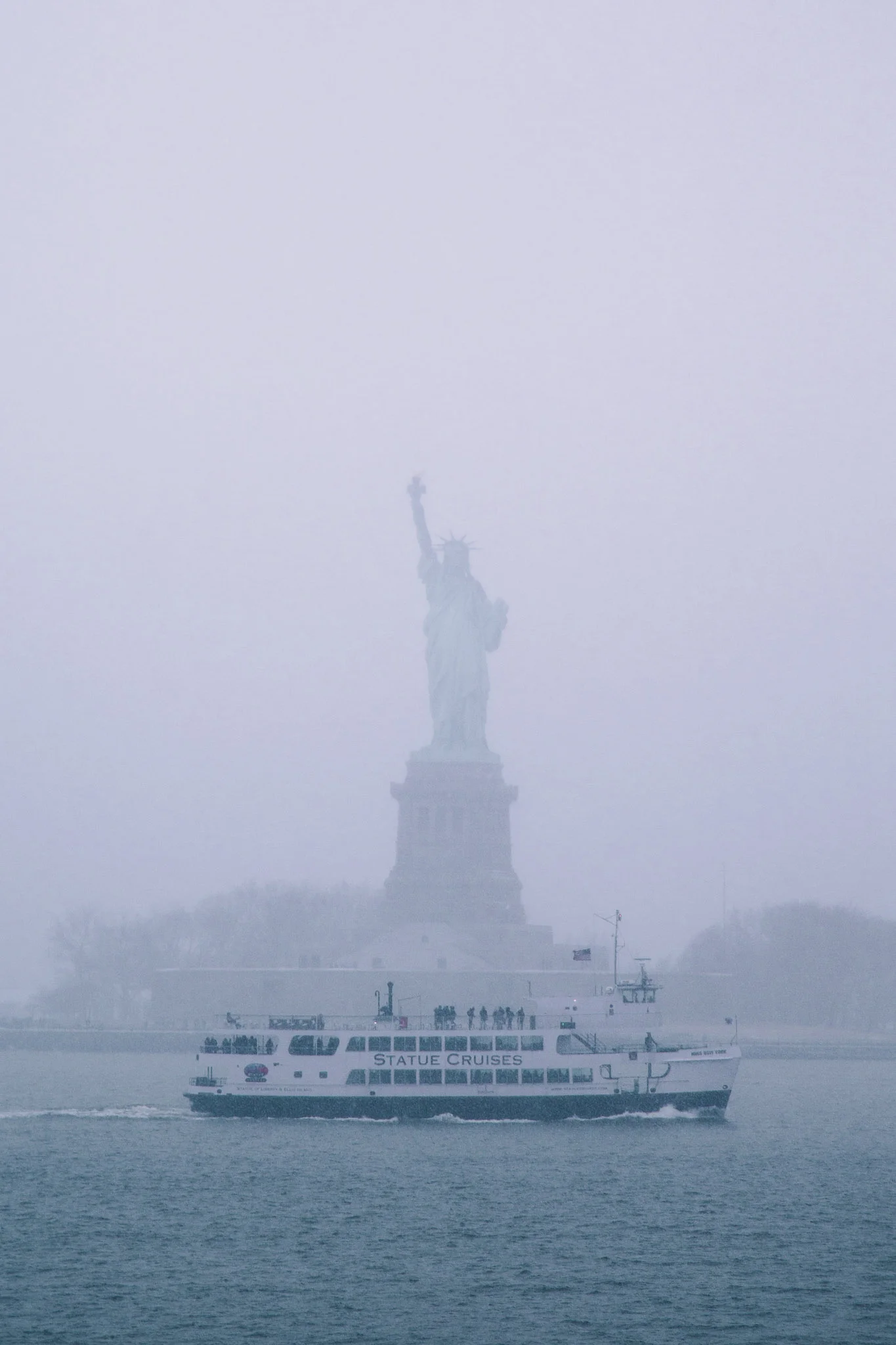 america-new-york-city-statue-of-liberty.jpg