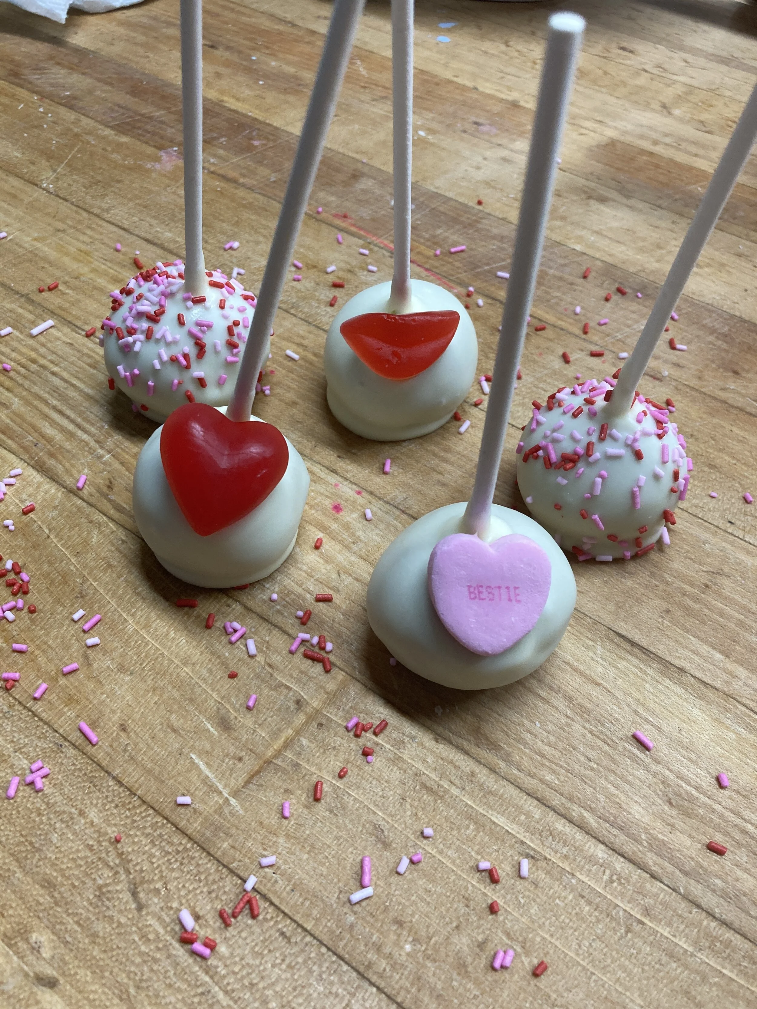 Valentine's Day Cake Pops.JPG