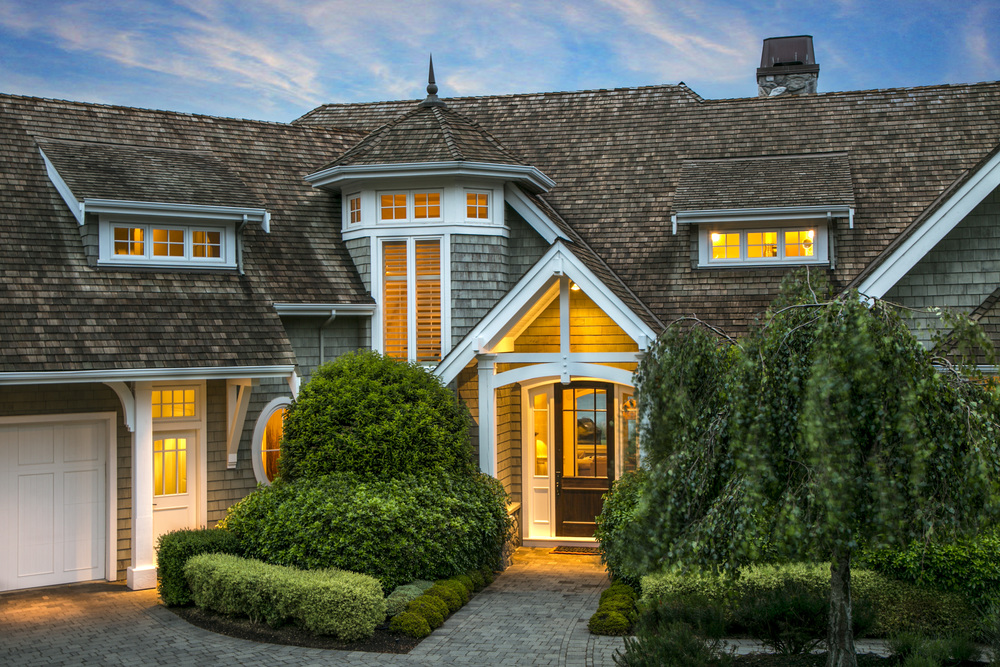 2560 Queenswood Drive, Victoria, BC 8,250,000 — MacLeod Group